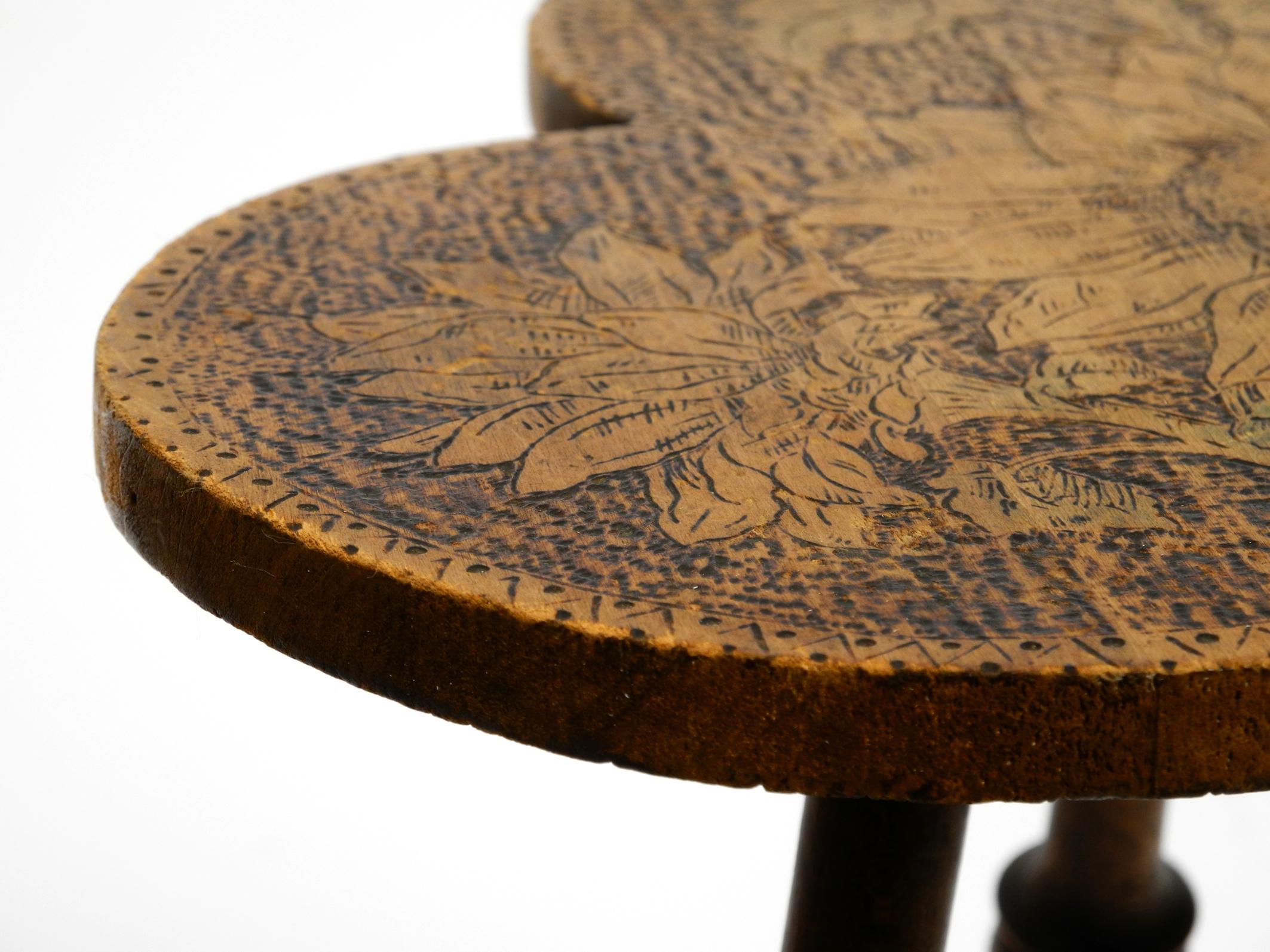 Early 20th Century Beautiful small 1920s three-legged trefoil side table made of walnut
