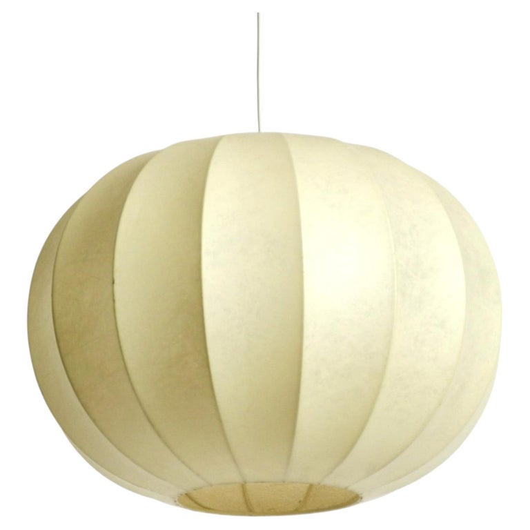 Beautiful small 1960s Cocoon pendant lamp in very good vintage condition