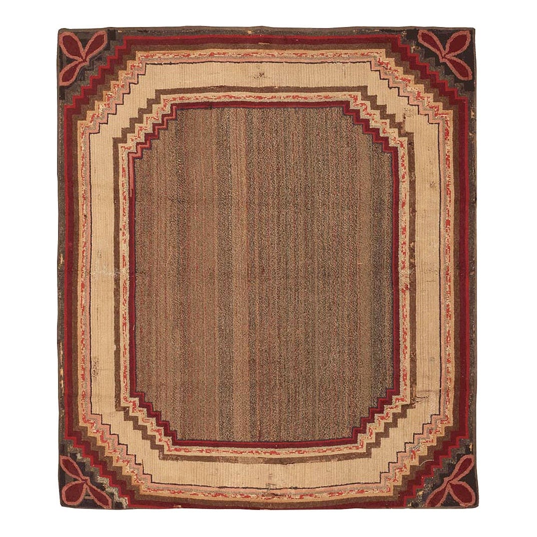 Preciosa alfombra antigua de ganchillo americano 4'11" x 5'8 en venta