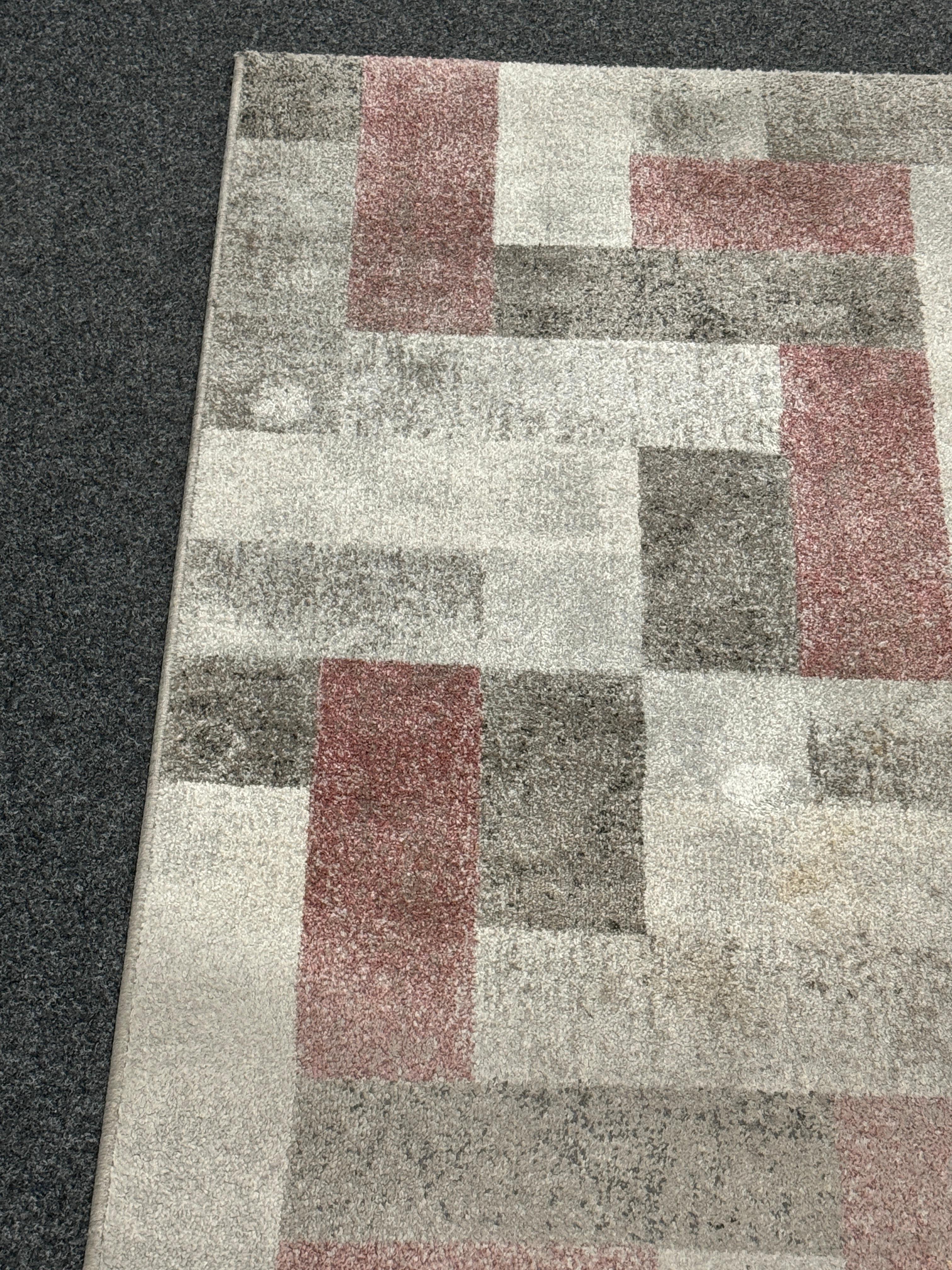 Beautiful smaller Vintage Grey and Pink Modern Rya Rug Belgium, 1980s For Sale 5