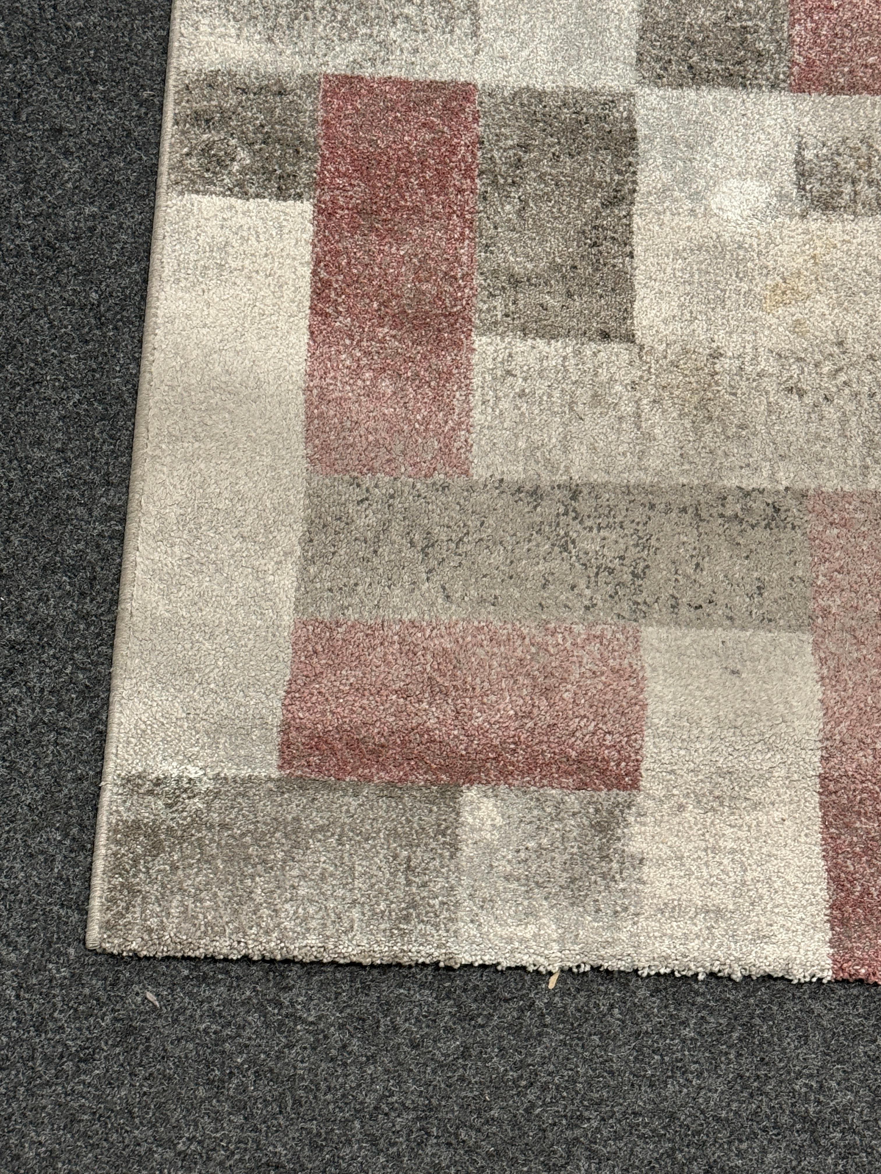 Beautiful smaller Vintage Grey and Pink Modern Rya Rug Belgium, 1980s For Sale 2