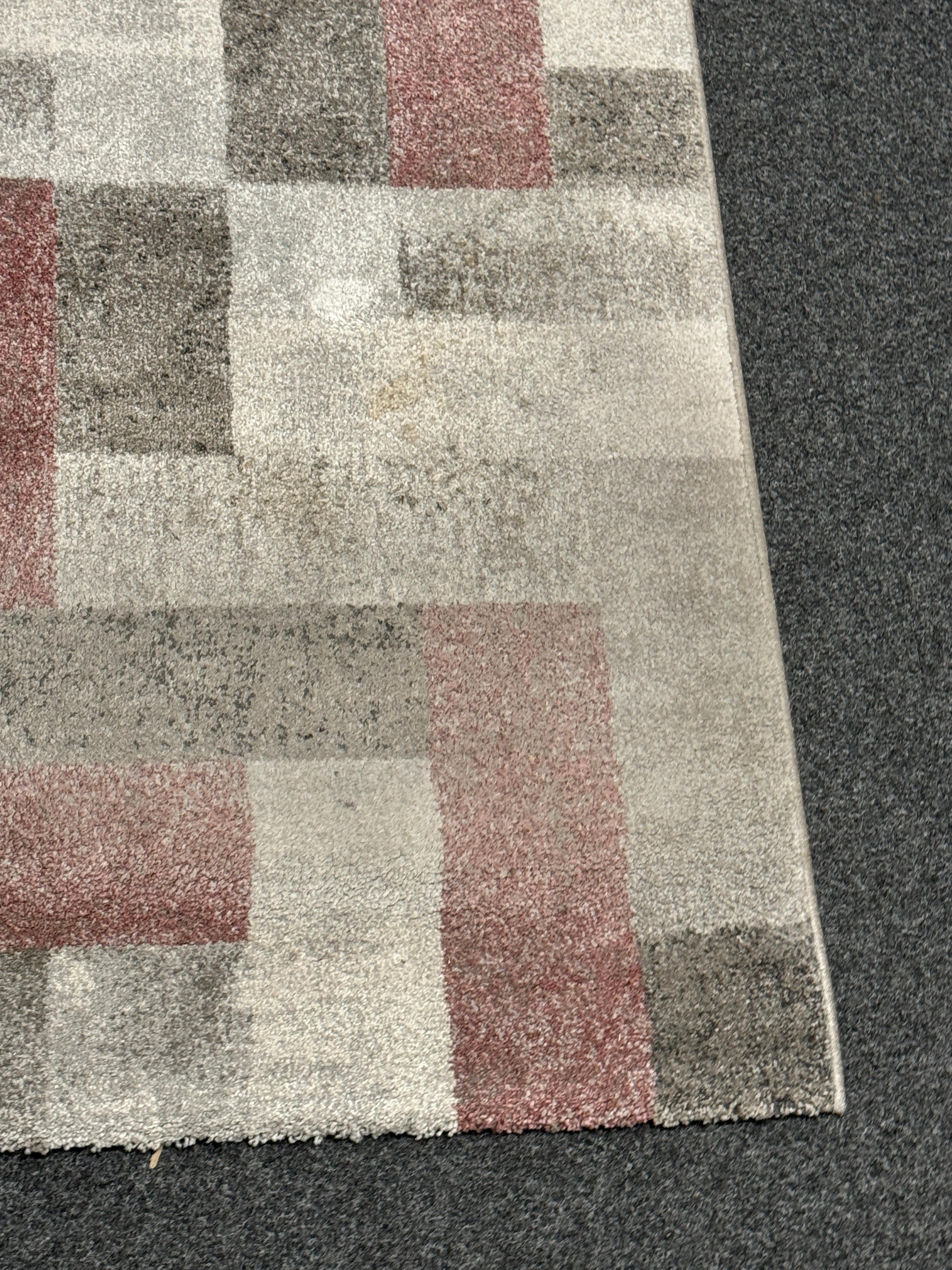 Beautiful smaller Vintage Grey and Pink Modern Rya Rug Belgium, 1980s For Sale 3