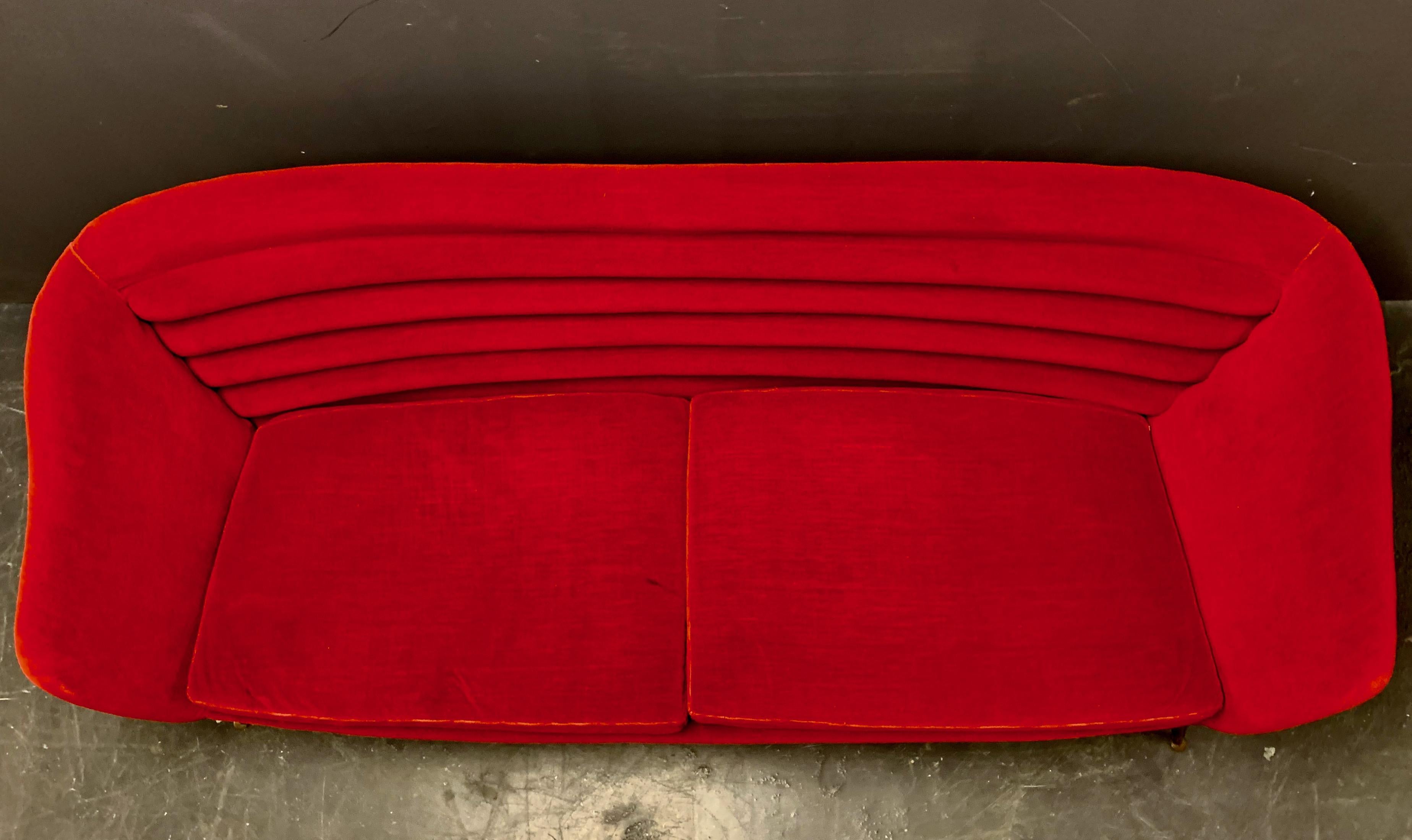 Mid-20th Century Beautiful Sofa Attributed to Andrea Busiri Vici