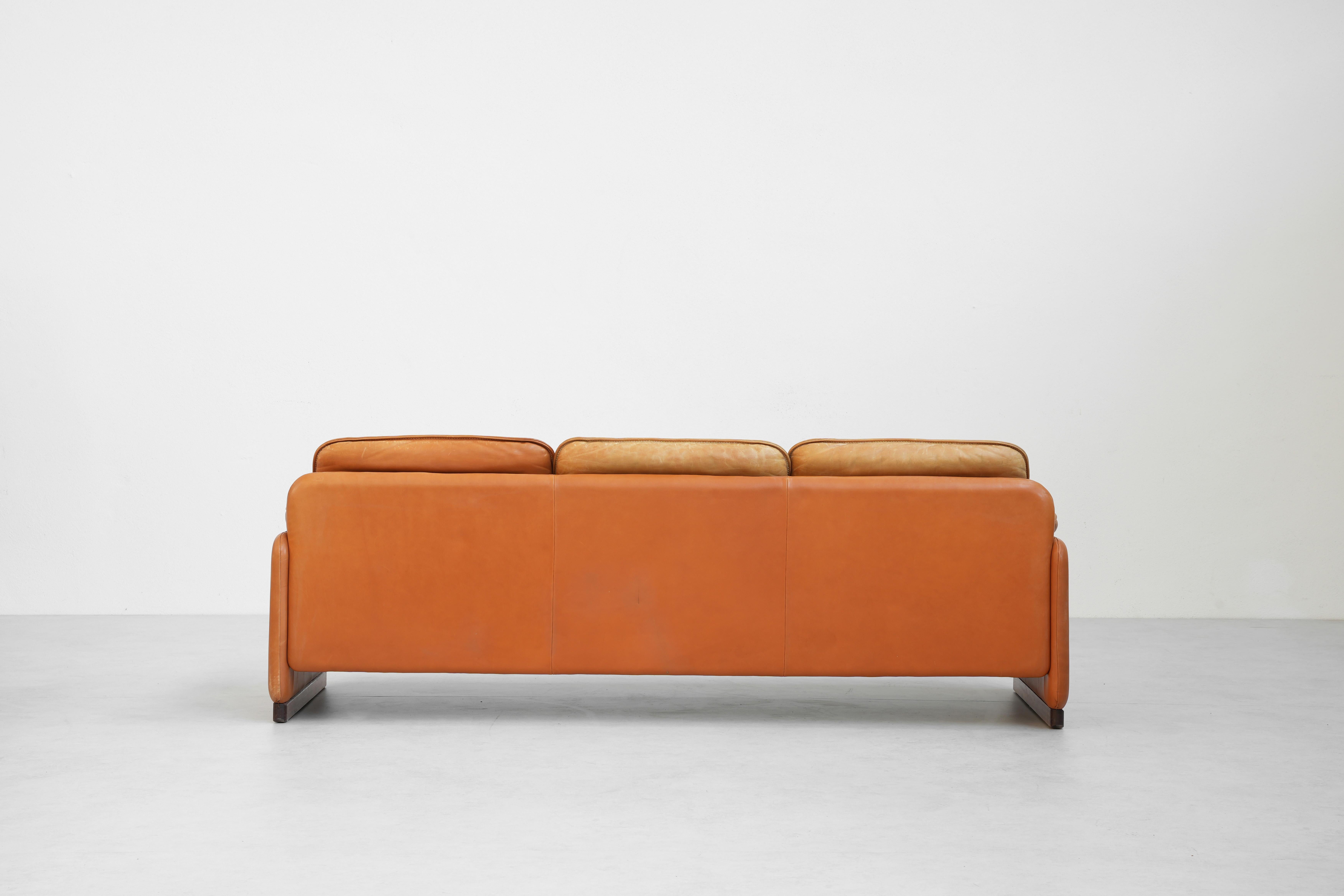 Schönes Sofa von DeSede Mod. DS61 DS 61 Braunes Leder, Schweiz 1970er Jahre (20. Jahrhundert) im Angebot