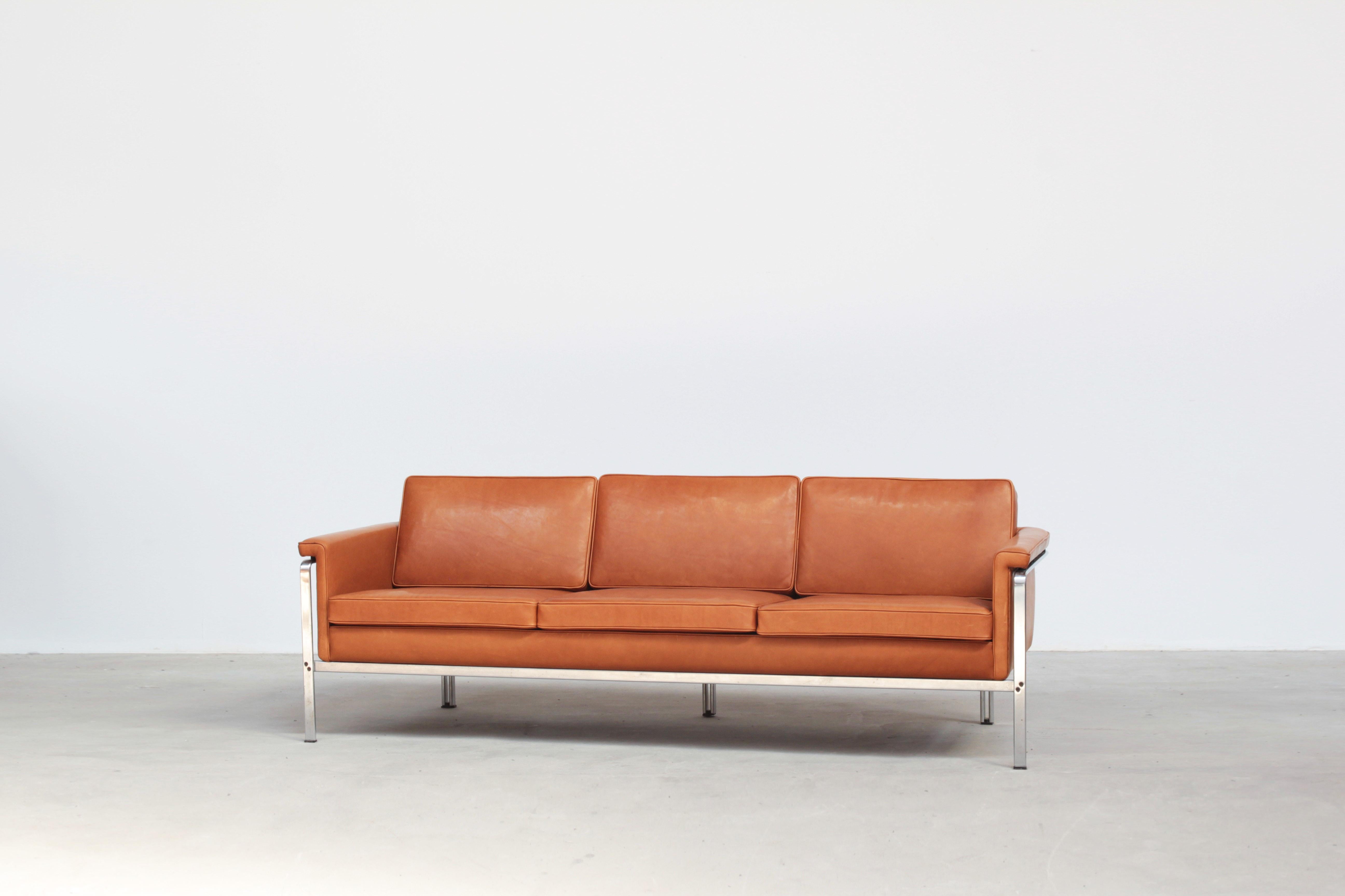 Very beautiful sofa designed by Horst Brüning for Alfred Kill International in 1968, made in Germany.
The sofa is newly reupholstered with great leather in brown-cognac and comes in excellent condition.
 
    
