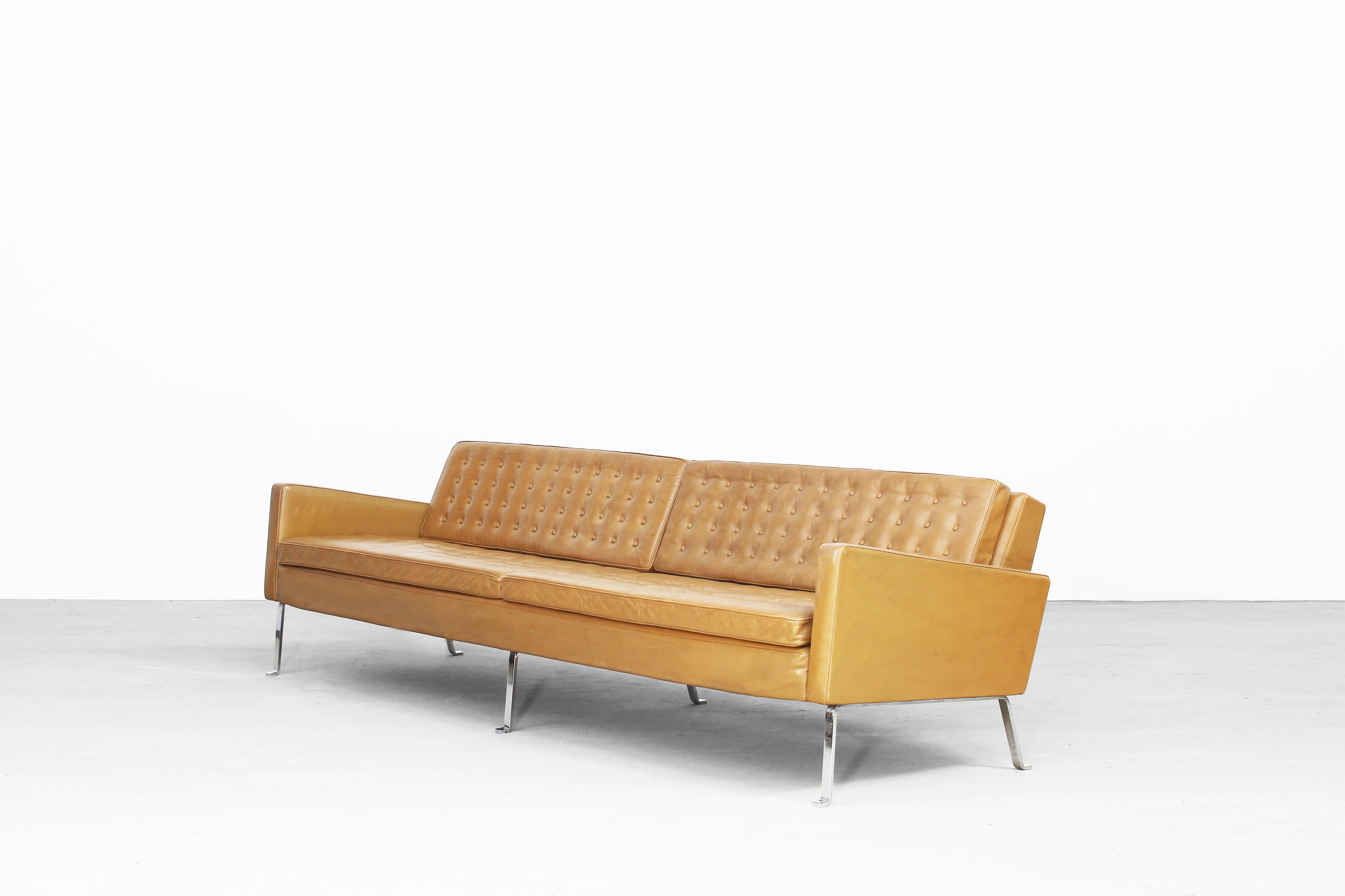 20th Century Beautiful Sofa by Roland Rainer for Wilkhahn, Germany 1960s Leather