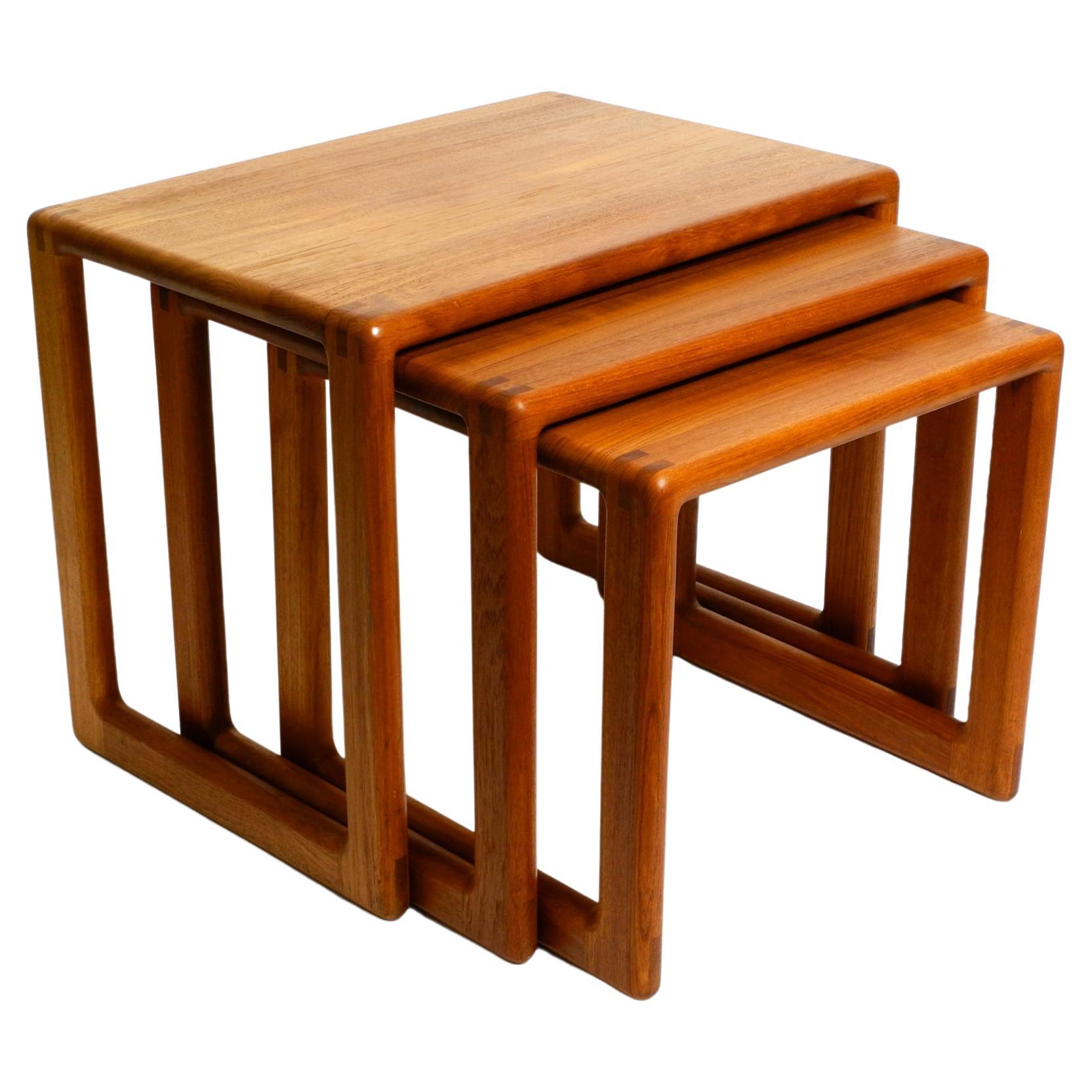 Beautiful solid Mid Century set of 3 teak wood nesting tables For Sale