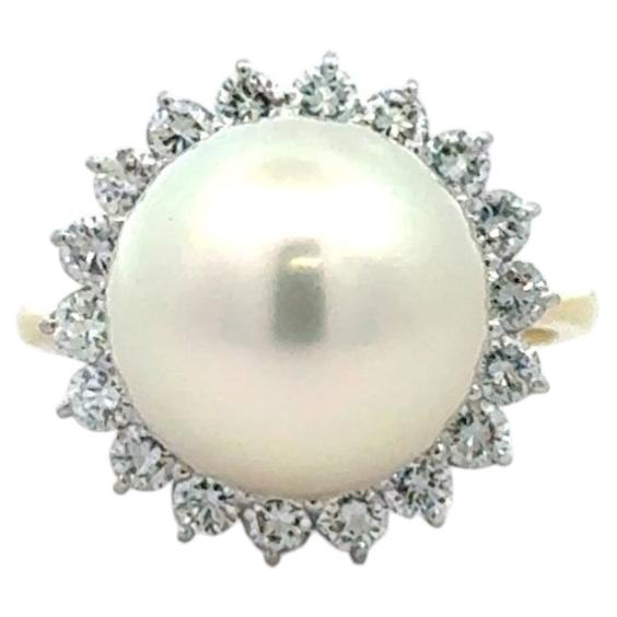 Wunderschöner Ring aus 18-karätigem Gold mit Südseeperle und Diamanten