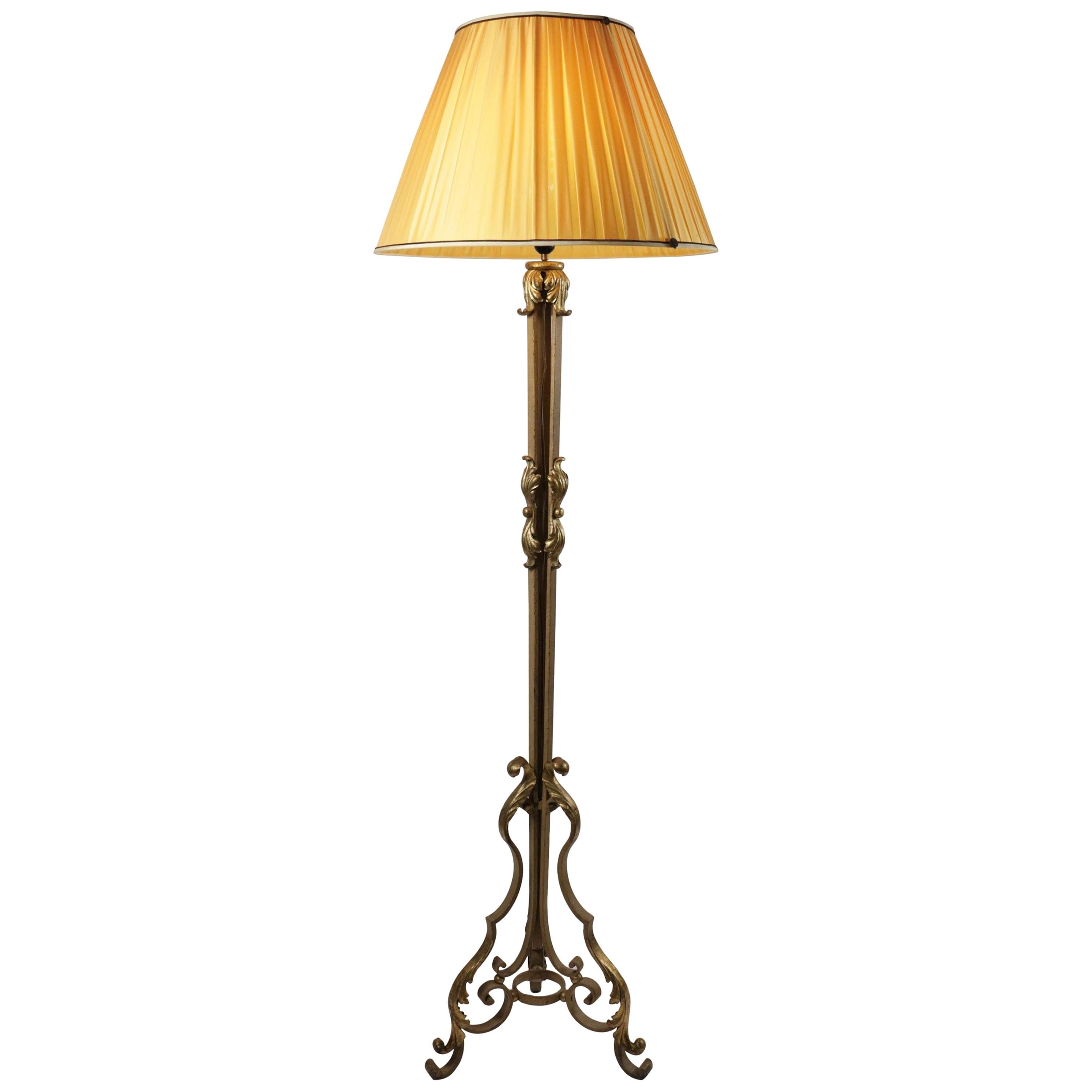 Beautiful Standing Lamp in Wrought Iron with Gold Gilded Accents For Sale