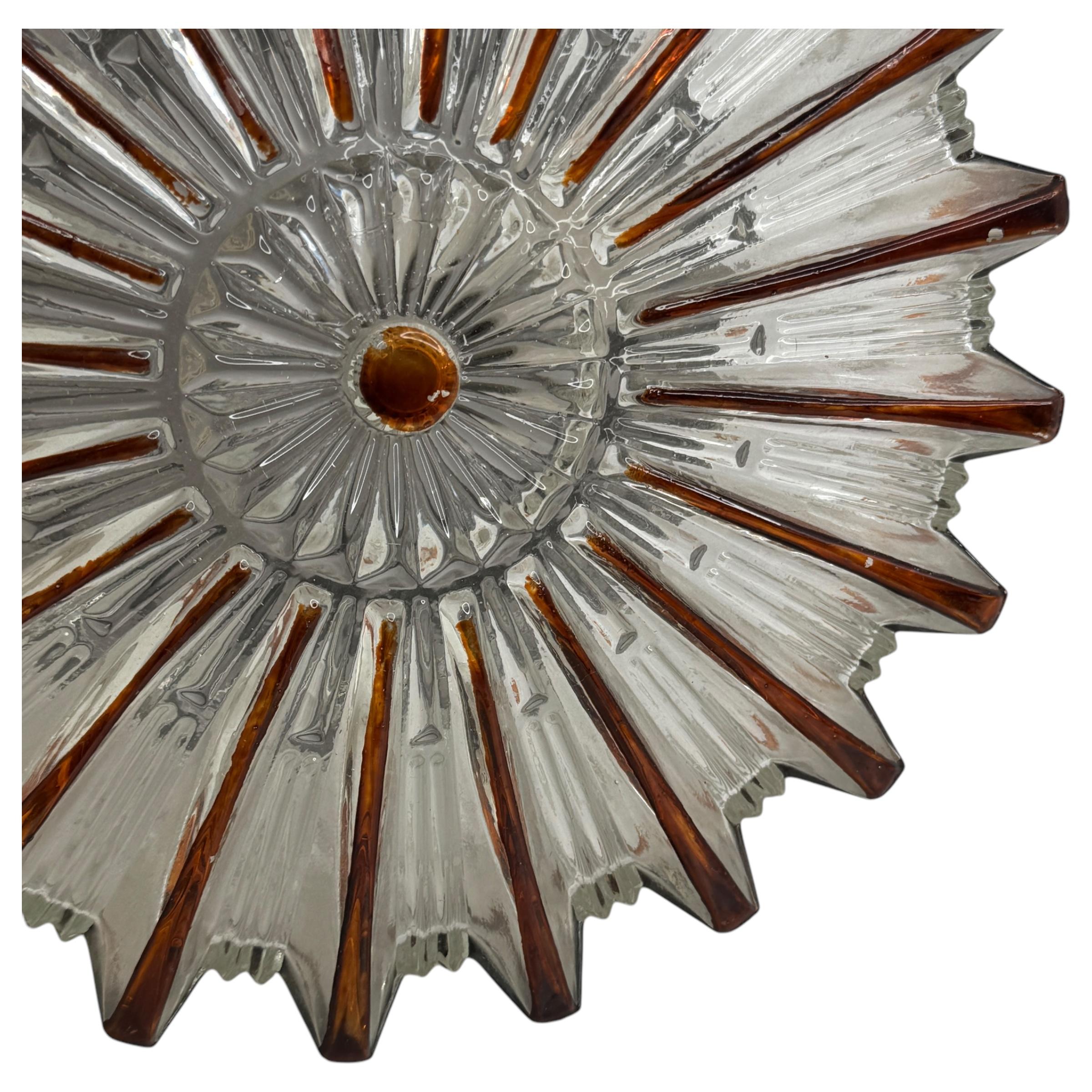 Mid-Century moderno Bellissima plafoniera circolare a incasso con motivo a stella di Limburg, anni '70