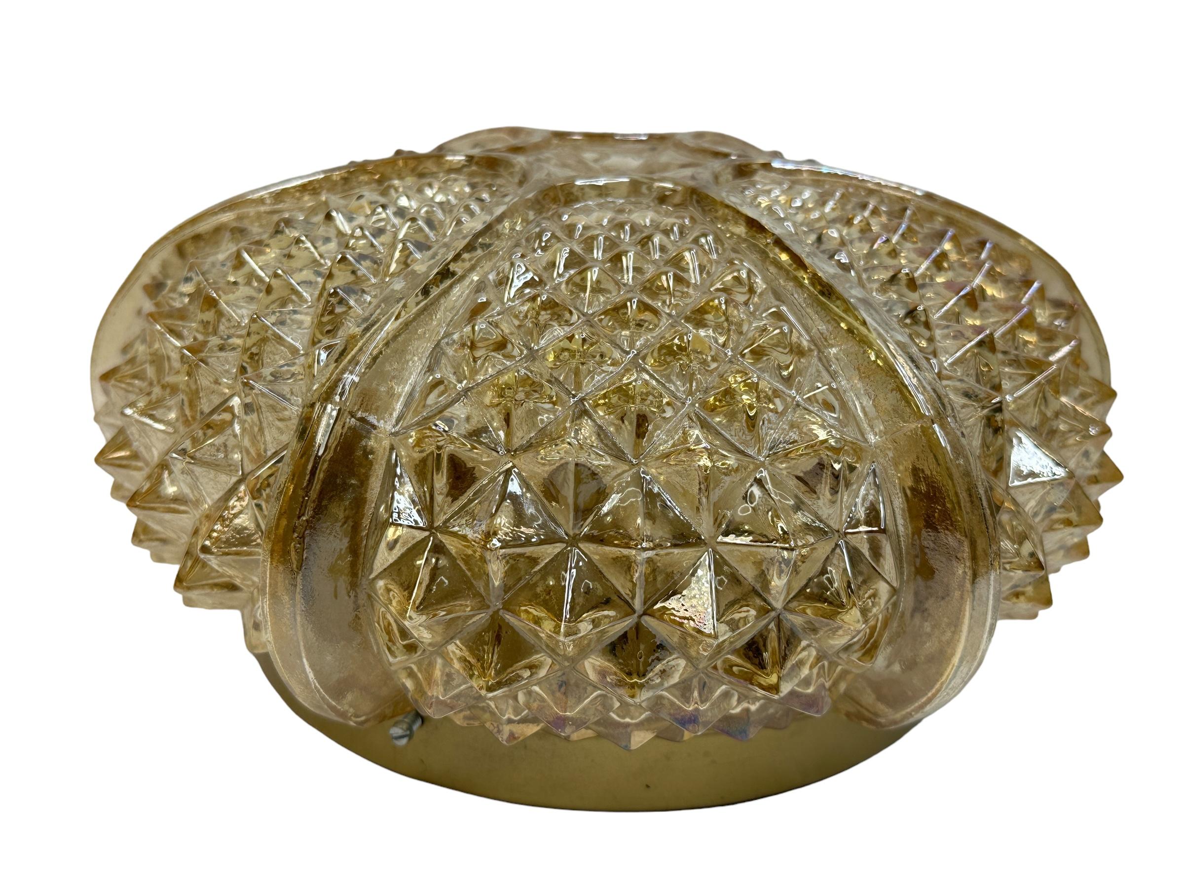 Beautiful Starburst Smoked Amber Glass Flush Mount, Vintage, 1960s In Good Condition For Sale In Nuernberg, DE
