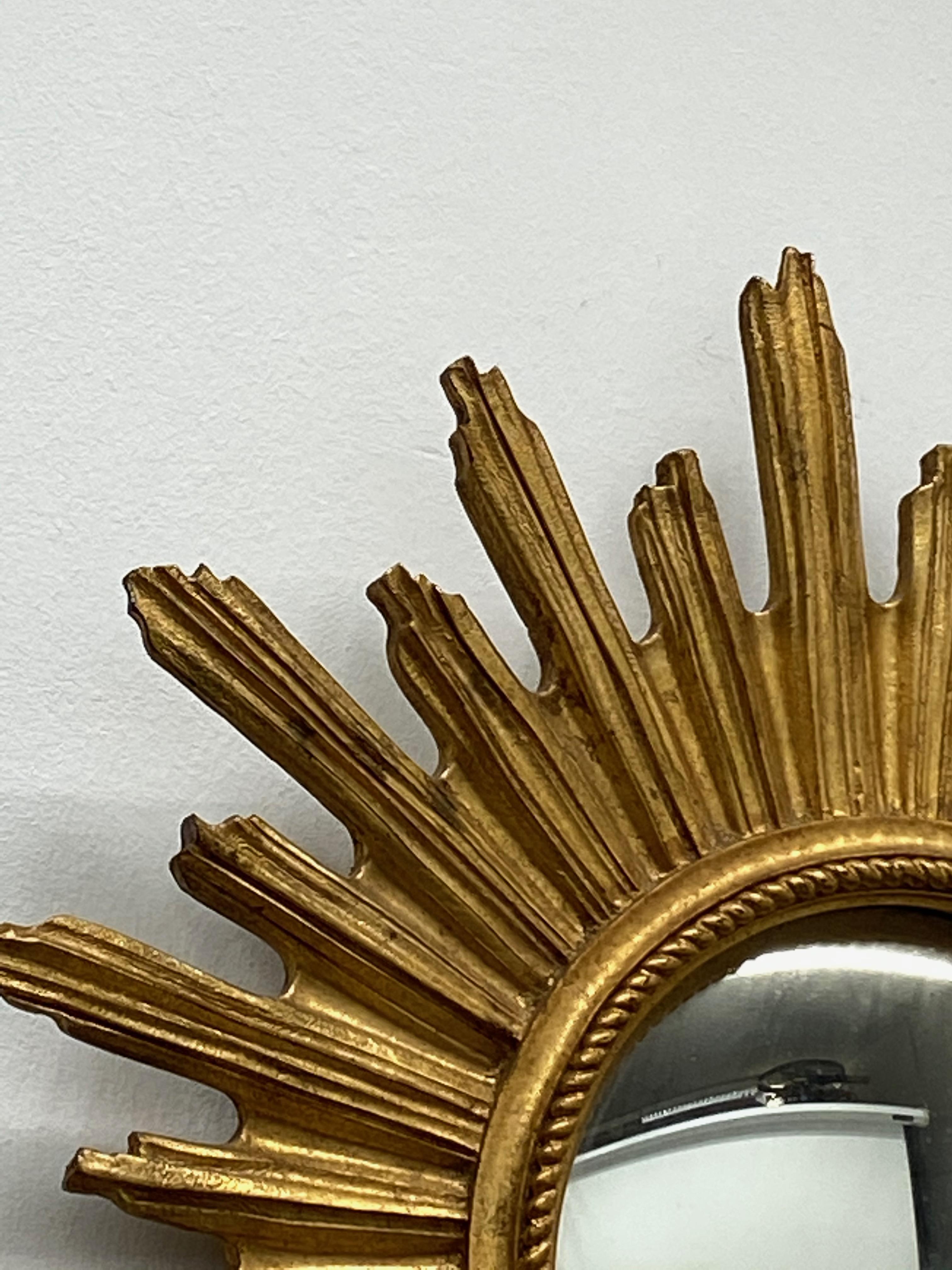 Gilt Beautiful Starburst Sunburst Gilded Convex Mirror, circa 1960s