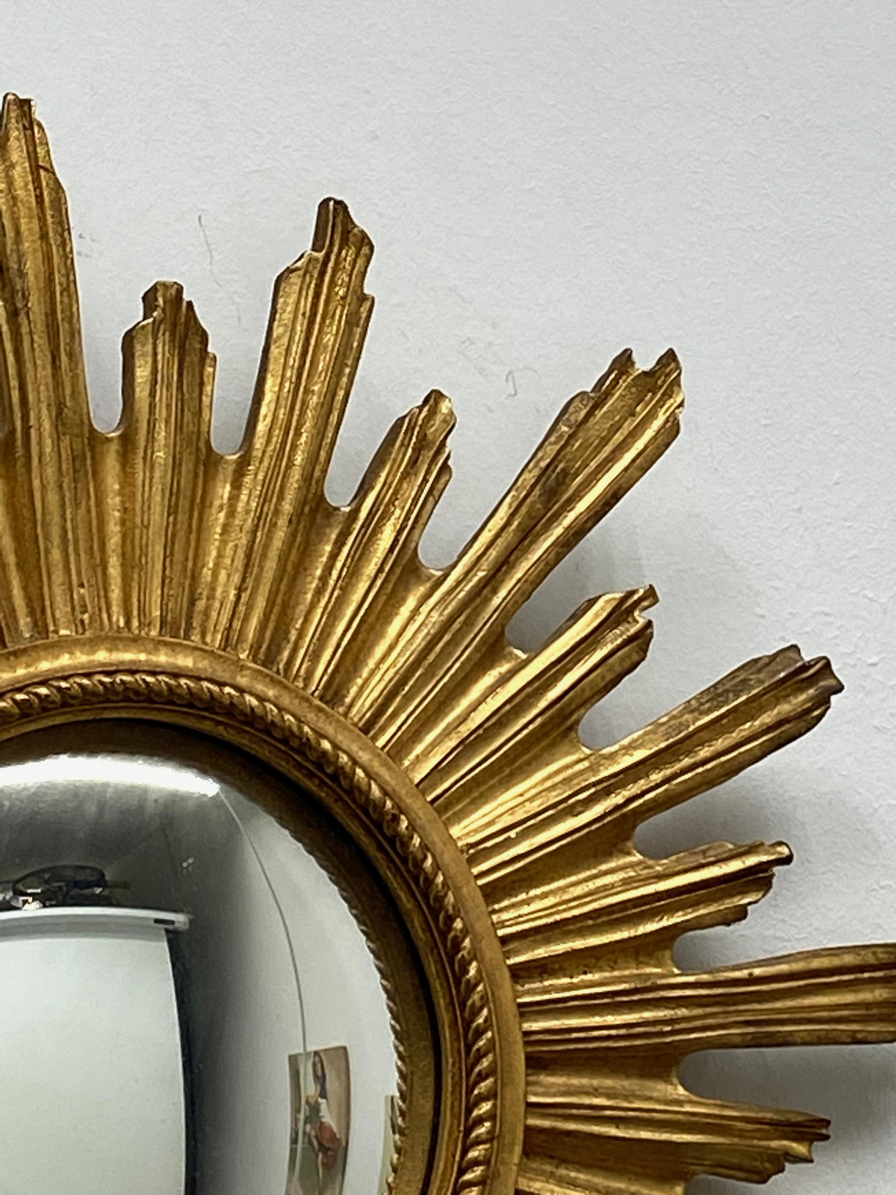 Beautiful Starburst Sunburst Gilded Convex Mirror, circa 1960s In Good Condition In Nuernberg, DE
