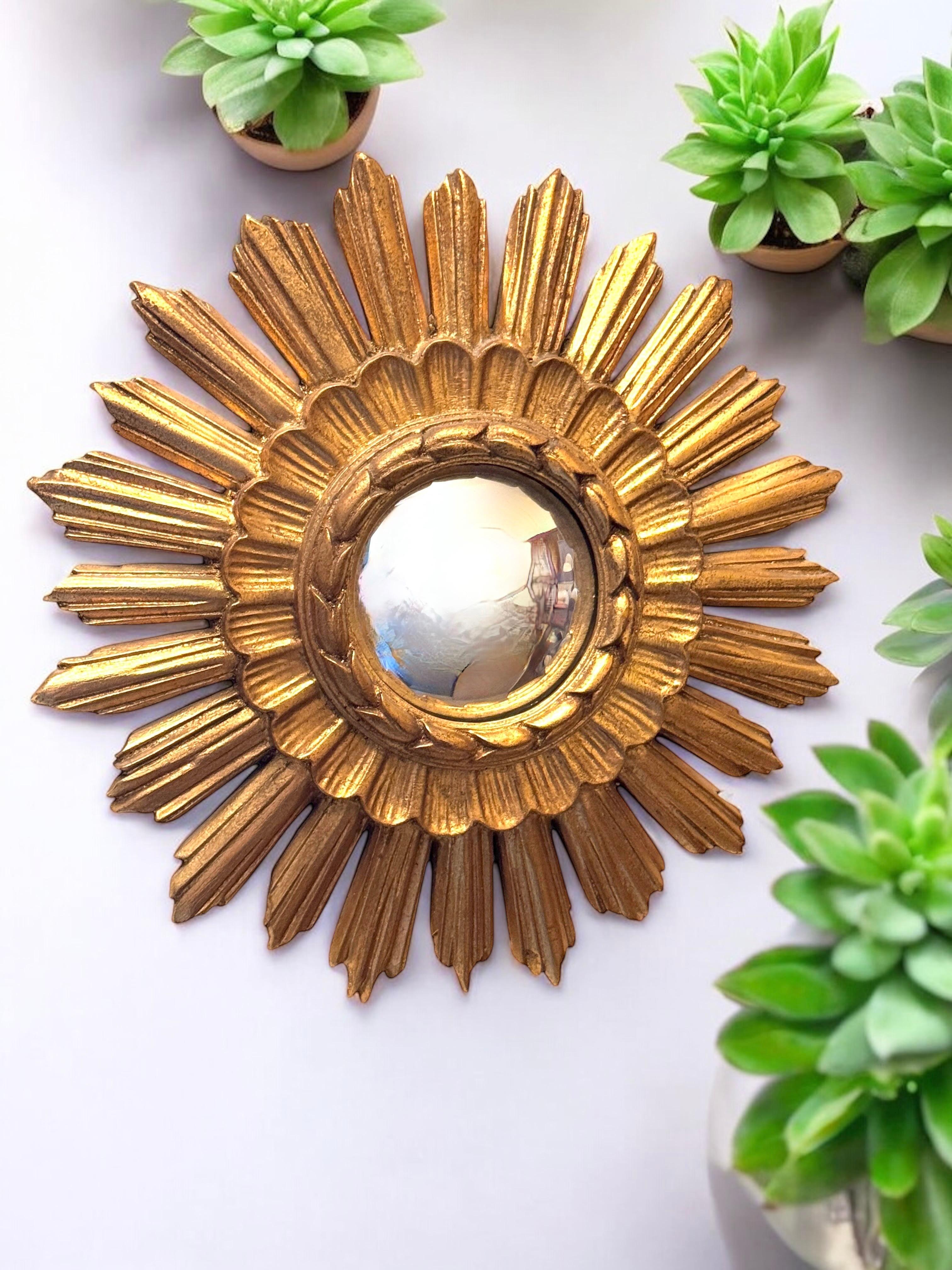 Beautiful Starburst Sunburst Gilded Resin Convex Mirror Belgium, circa 1960s For Sale 5