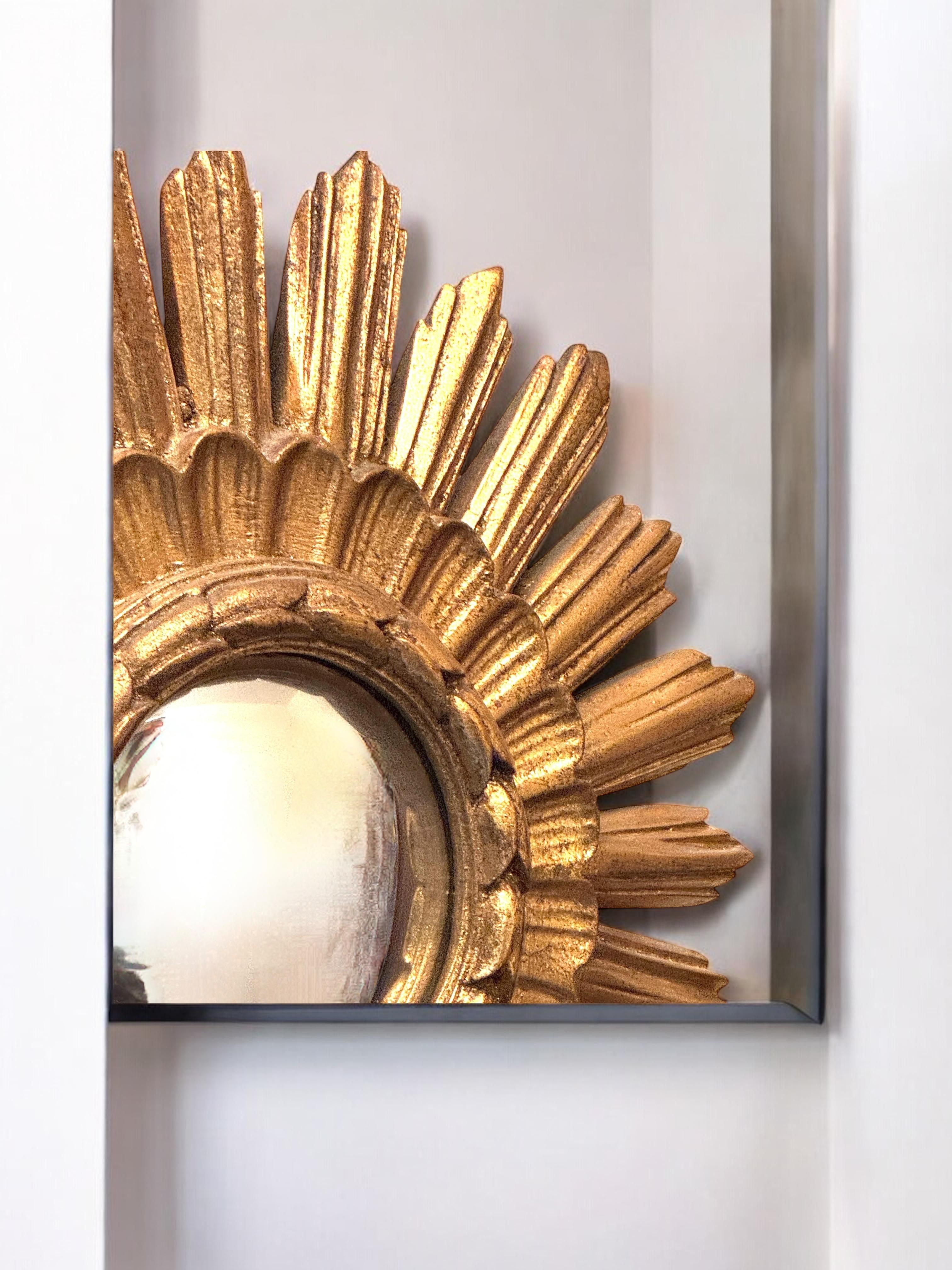 Beautiful Starburst Sunburst Gilded Resin Convex Mirror Belgium, circa 1960s For Sale 7