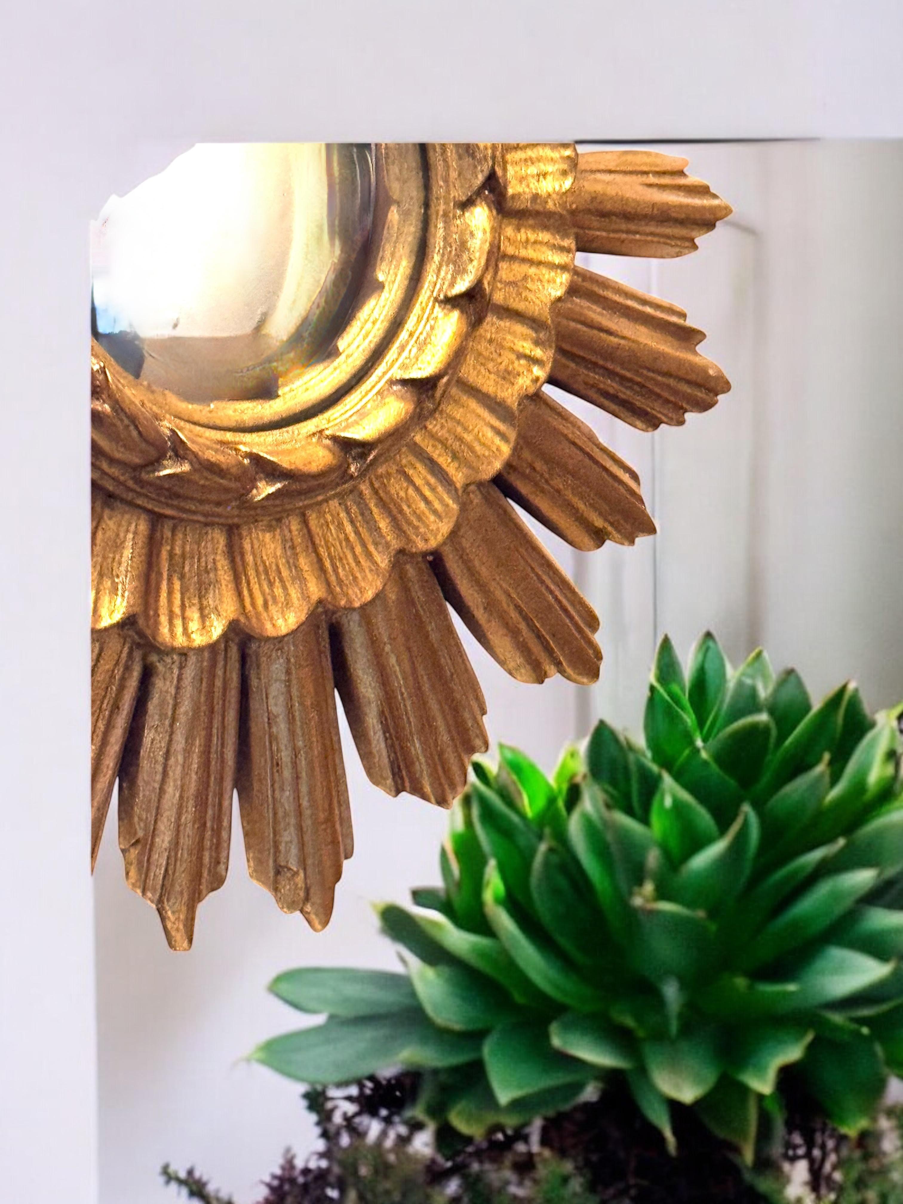 Beautiful Starburst Sunburst Gilded Resin Convex Mirror Belgium, circa 1960s For Sale 10