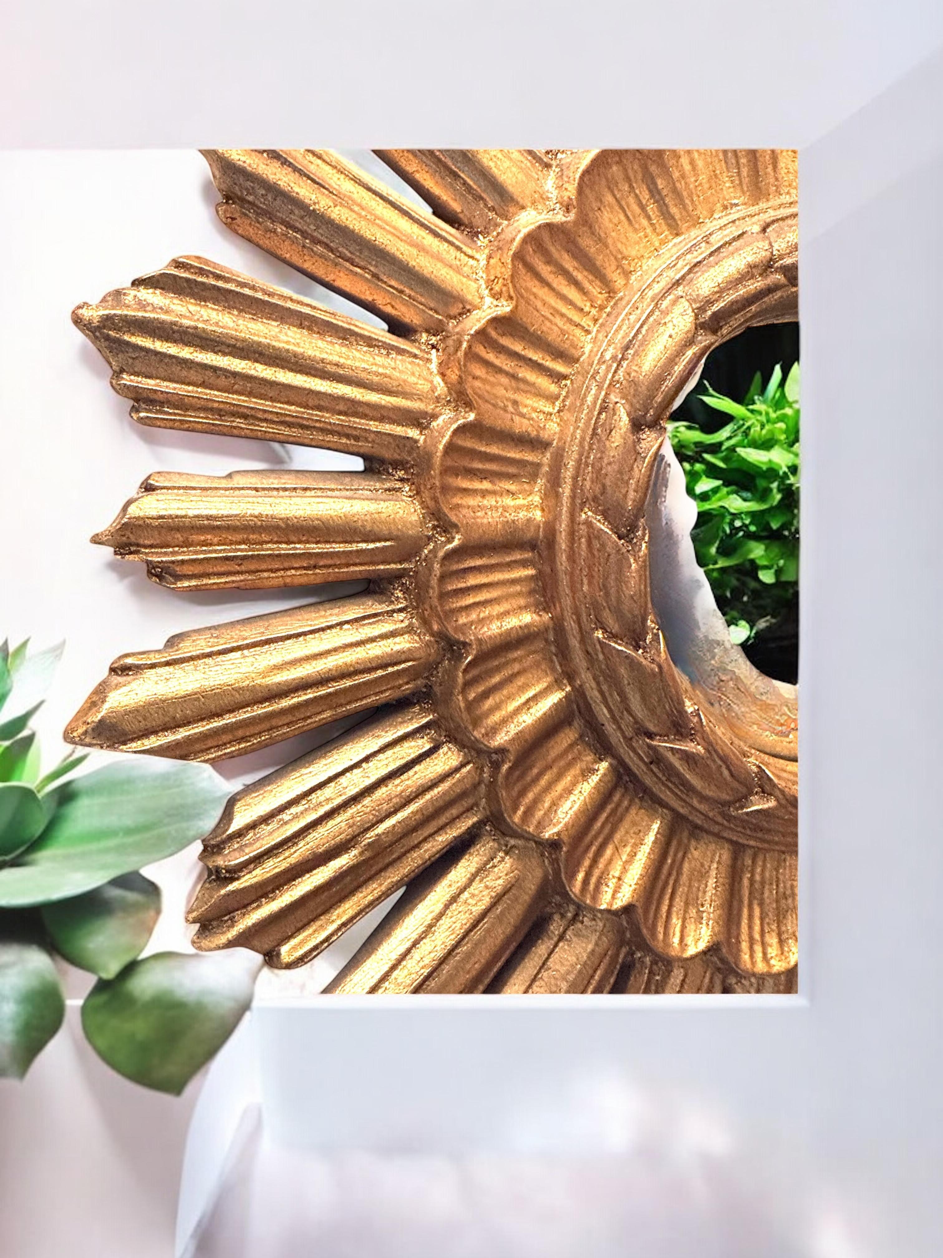 Beautiful Starburst Sunburst Gilded Resin Convex Mirror Belgium, circa 1960s For Sale 11