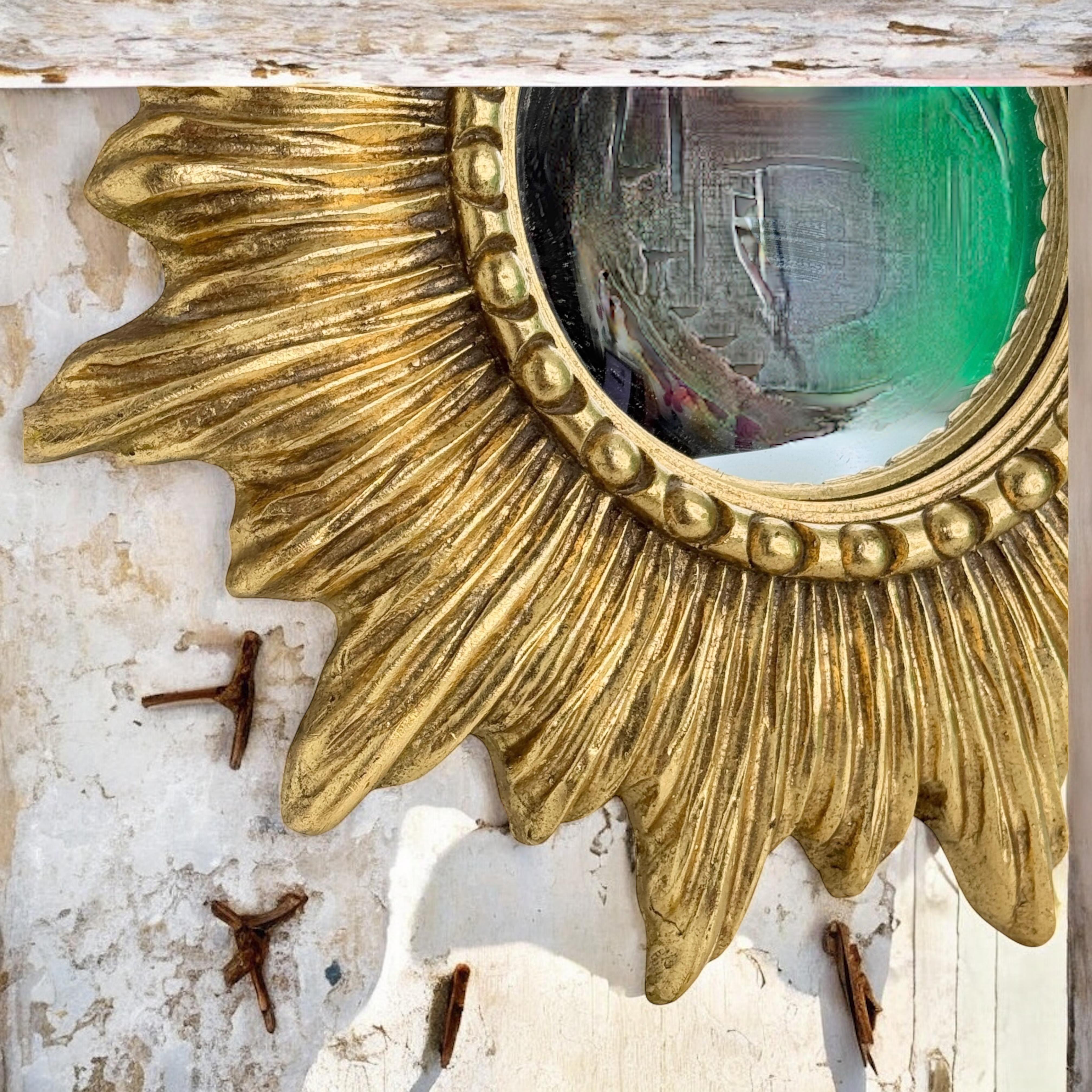 Beautiful Starburst Sunburst Gilded Resin Convex Mirror Belgium, circa 1970s For Sale 6