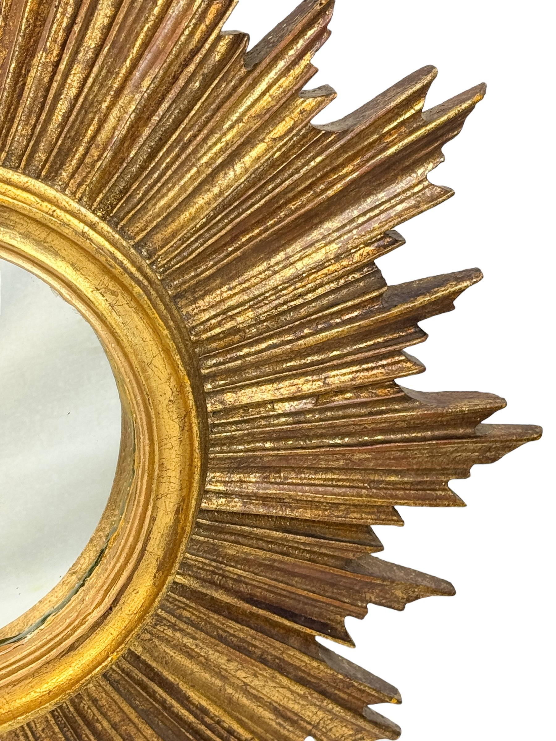 Beautiful Starburst Sunburst Gilded Resin Convex Mirror Belgium, circa 1970s For Sale 1