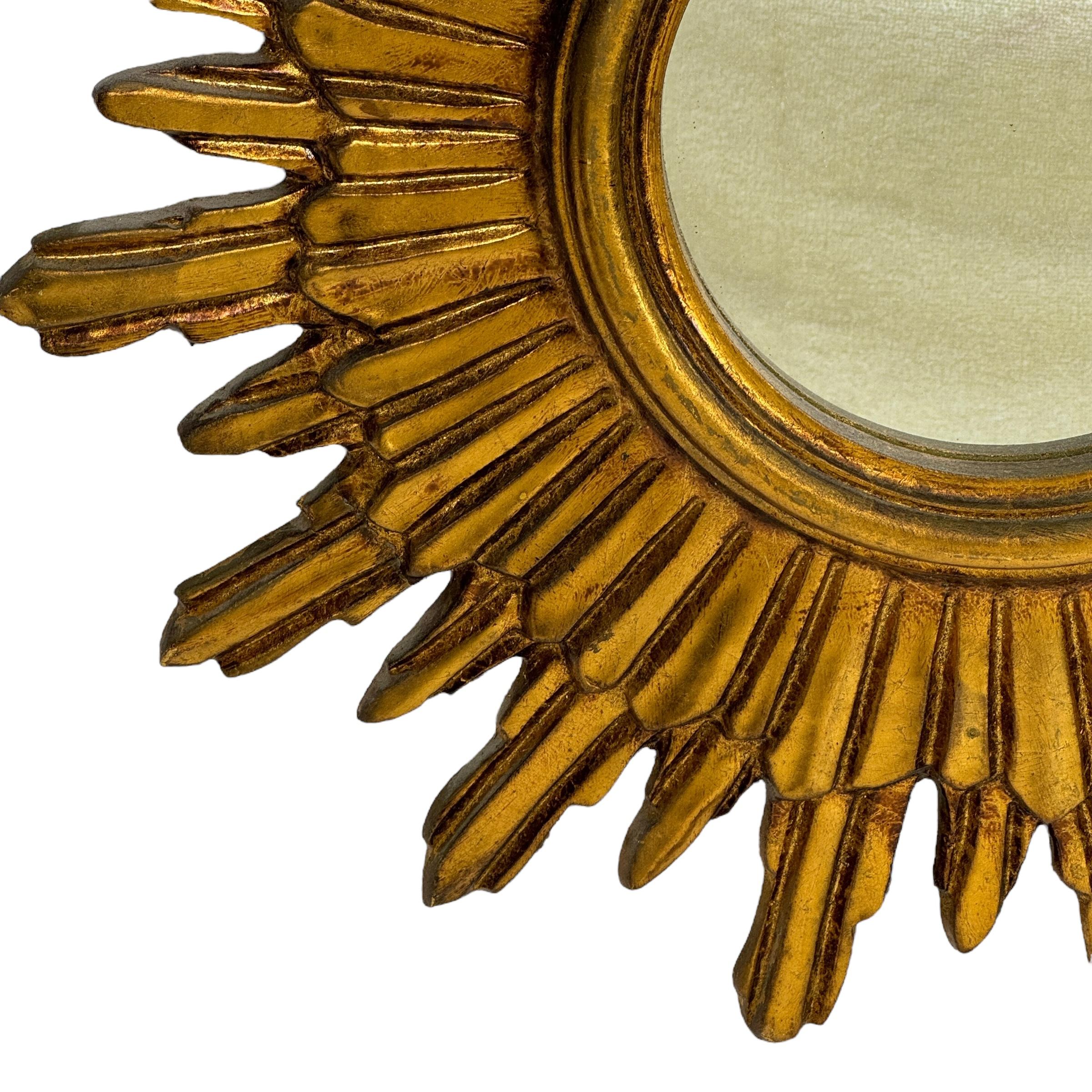 Schöne Starburst Sunburst vergoldetes Holz Spiegel Italien, circa 1950er Jahre (Hollywood Regency)