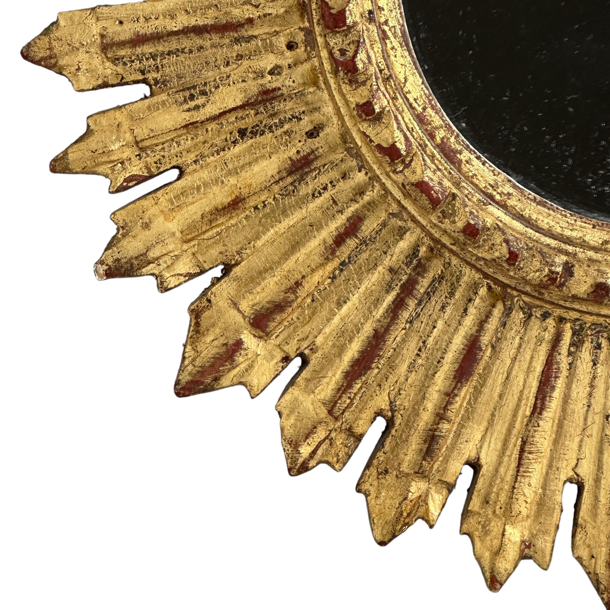 Gilt Beautiful Starburst Sunburst Gilded Wood Mirror Italy, circa 1960s For Sale