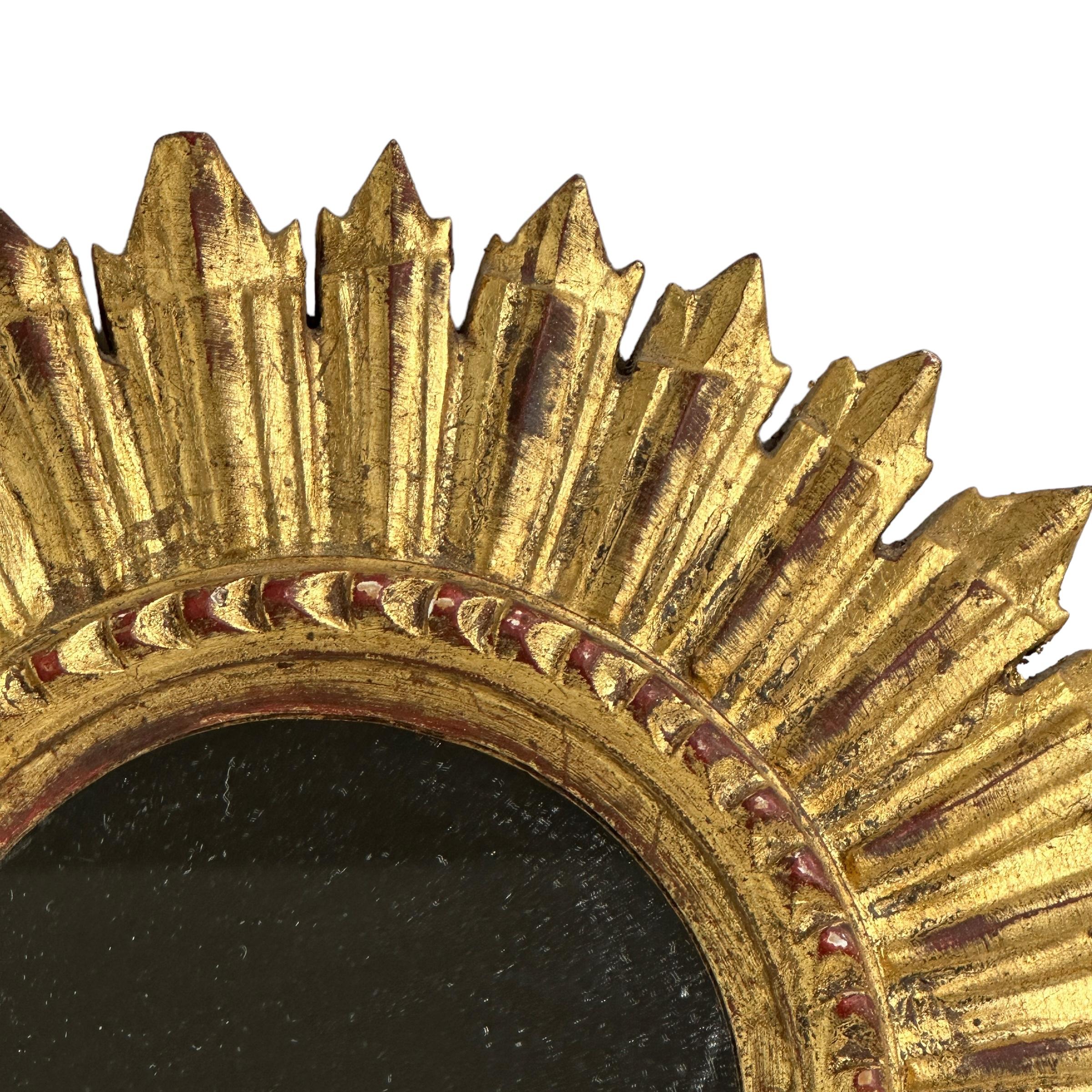 Beautiful Starburst Sunburst Gilded Wood Mirror Italy, circa 1960s For Sale 2