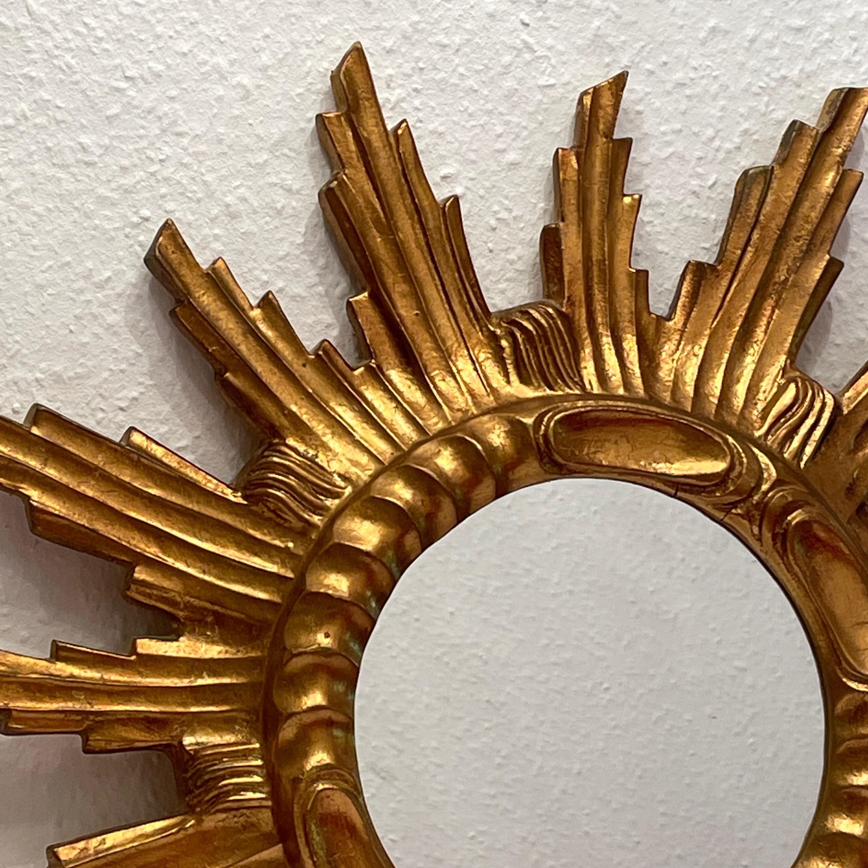 Schöner Starburst-Spiegel mit Sonnenschliff, vergoldete Komposition und Holz, Italien, 1960er Jahre im Zustand „Gut“ im Angebot in Nuernberg, DE