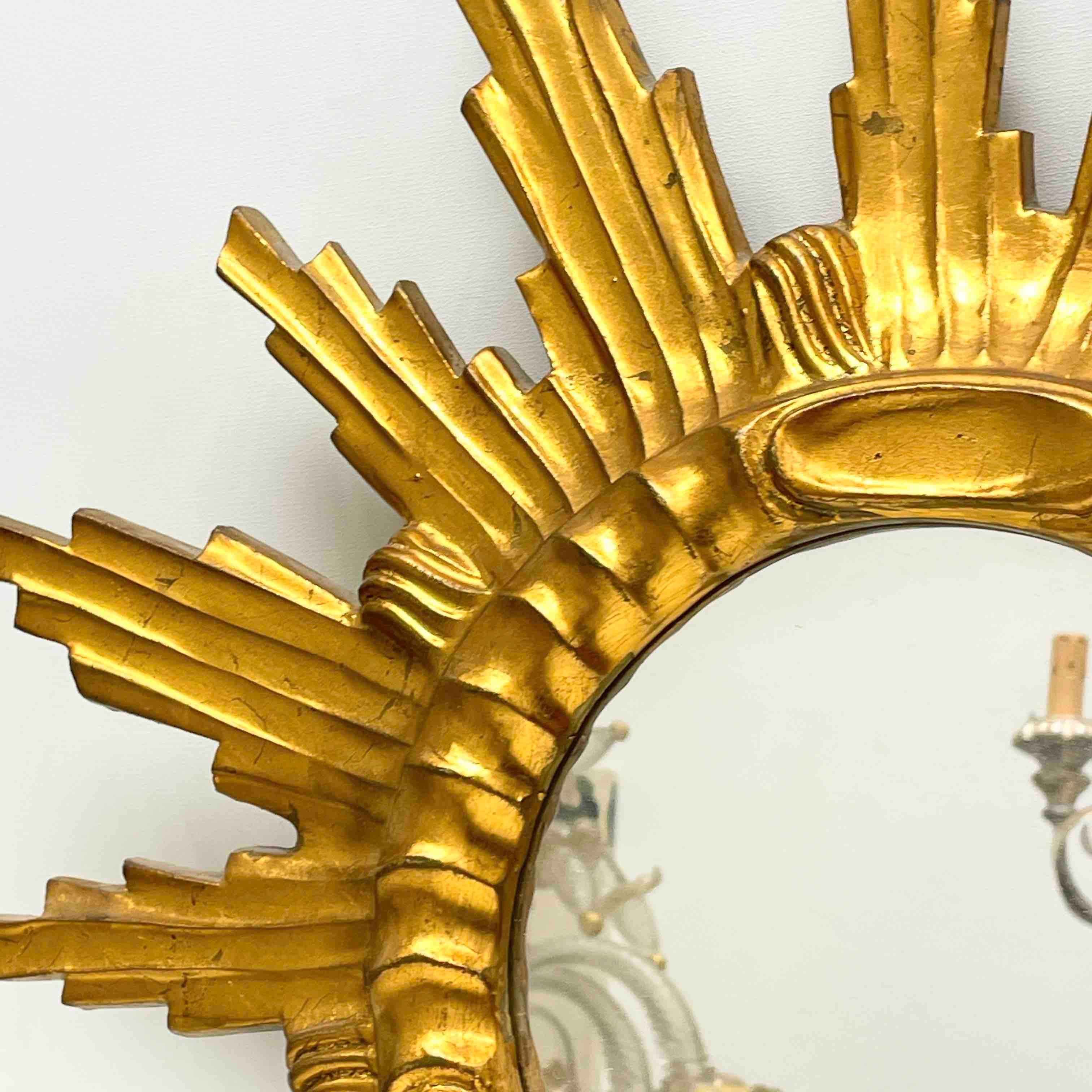 Mid-20th Century Beautiful Starburst Sunburst Mirror Gilded Composition & Wood, Italy, 1960s