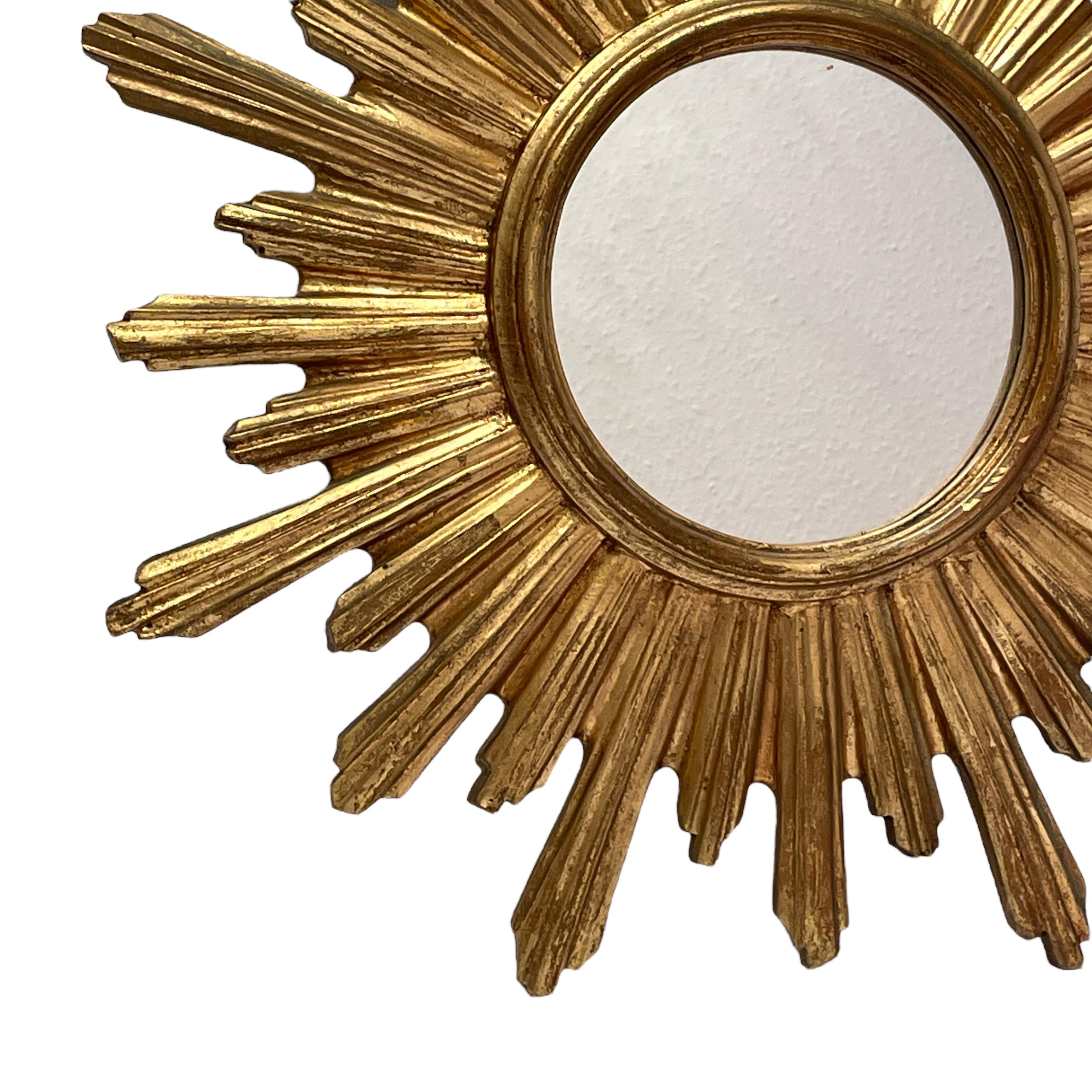Mid-20th Century Beautiful Starburst Sunburst Mirror Gilded Resin, Belgium, circa 1960s