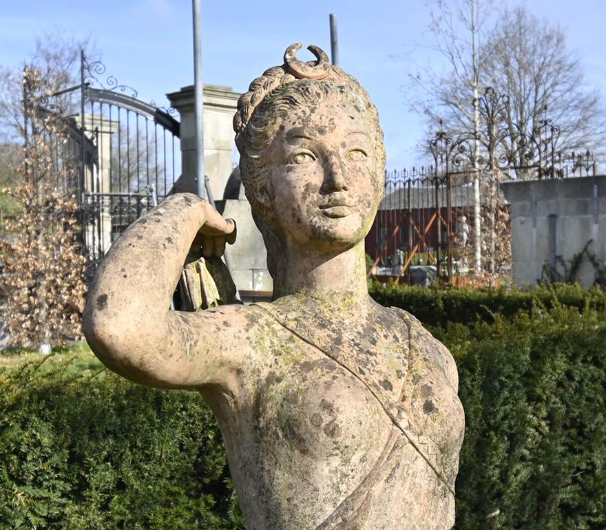 Beautiful Statue from the 19th Century In Fair Condition In Udenhout, NL