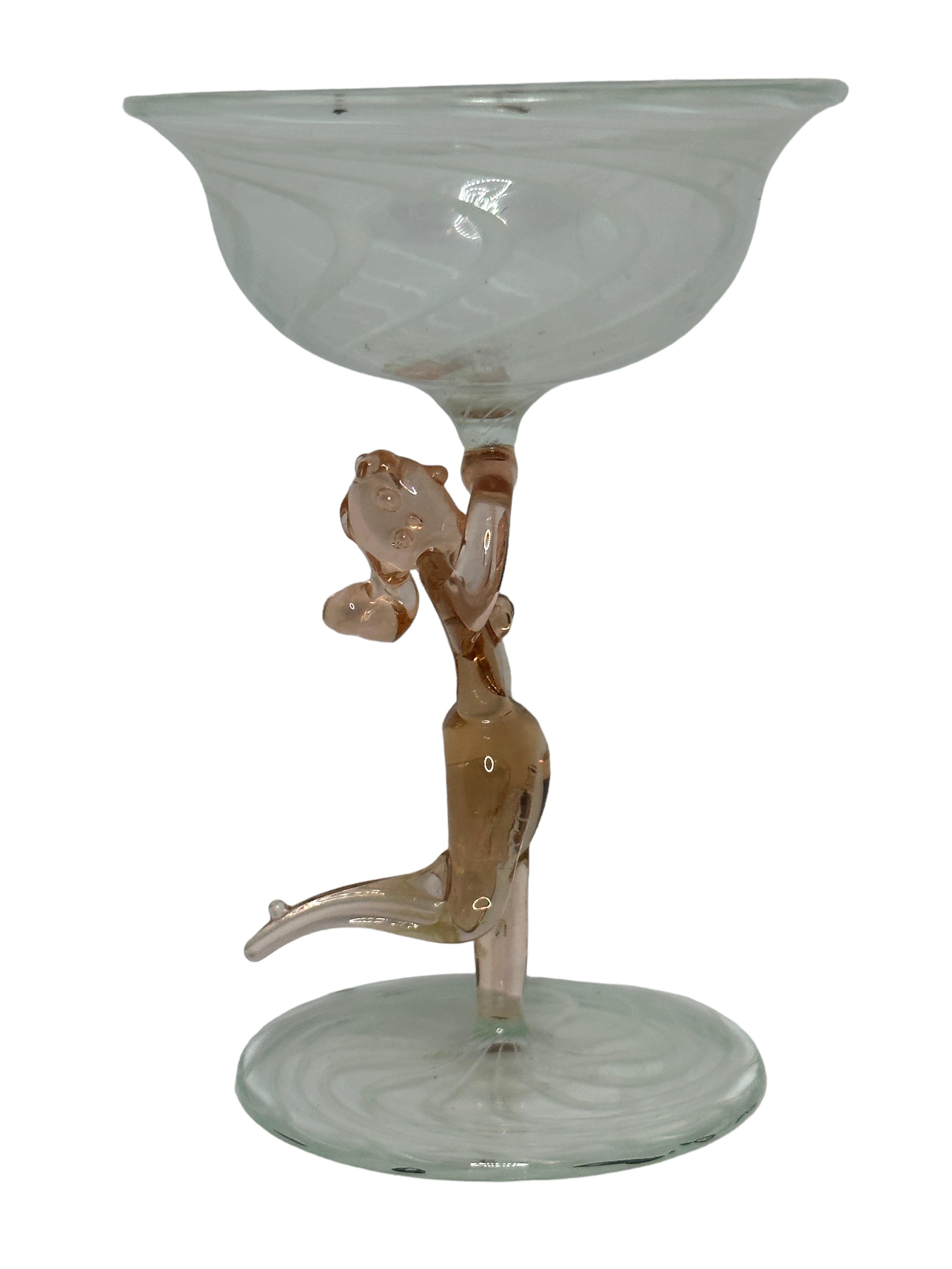 Schönes Stemware-Cocktailglas, Akt-Damenstiel, Bimini-Kunst, Österreich (Art déco) im Angebot