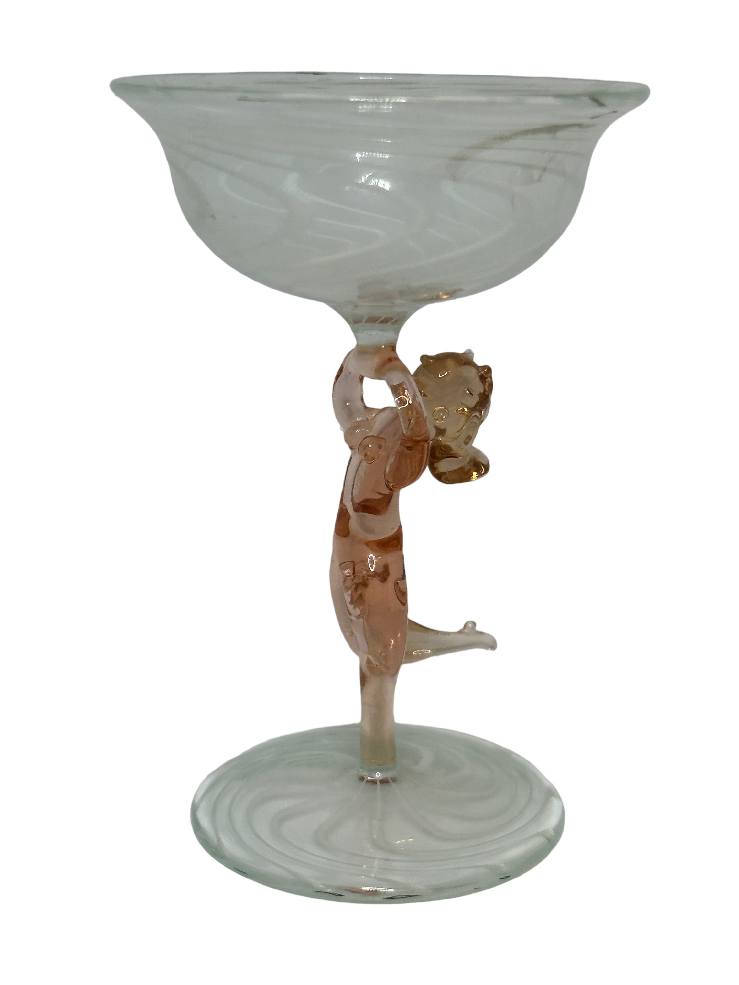 Schönes Stemware-Cocktailglas, Akt-Damenstiel, Bimini-Kunst, Österreich (Deutsch) im Angebot