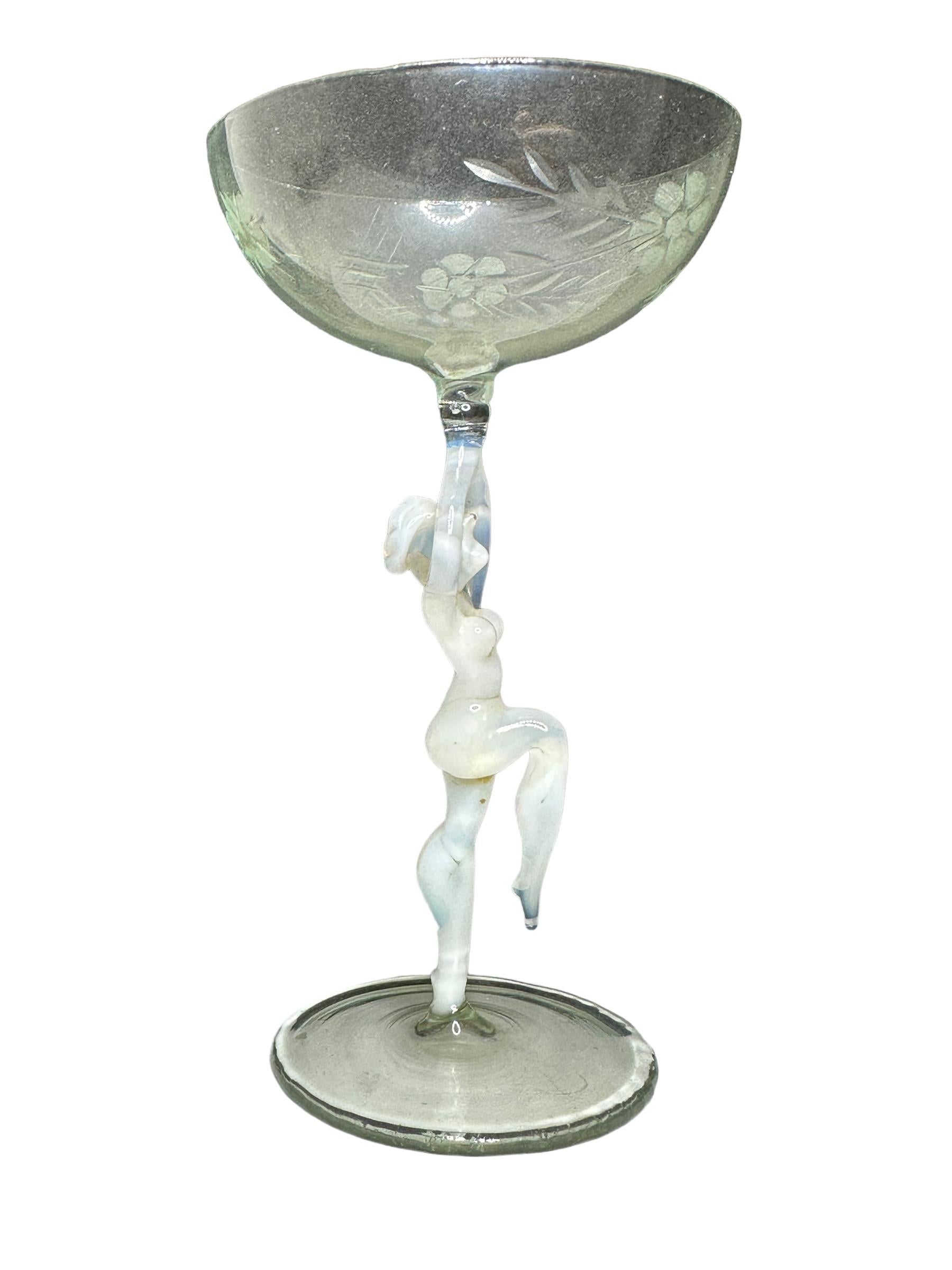Schönes Stemware Liqueur-Glas, Nude Lady Stem, Bimini-Kunst Vintage Österreich im Angebot 3