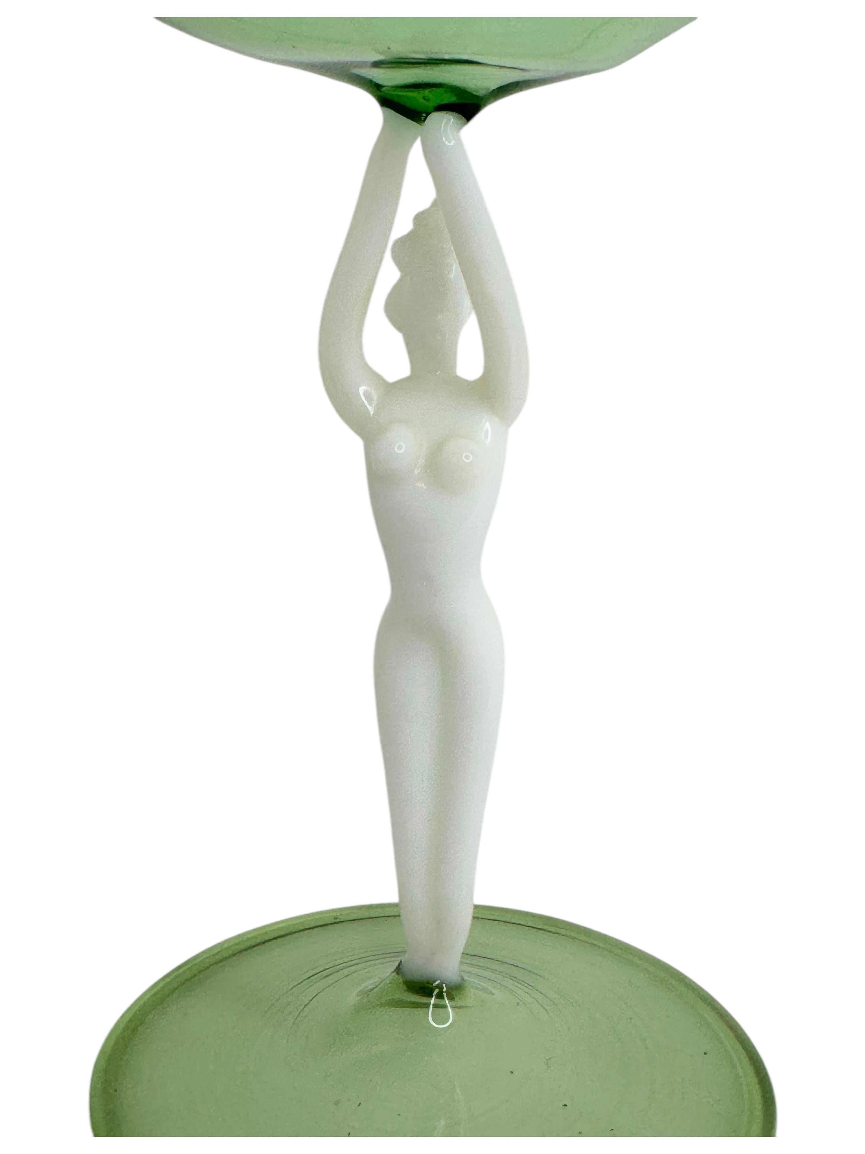 Preciosa copa de licor Stemware, tallo de dama desnuda, Bimini Art Vintage Austria en venta 5