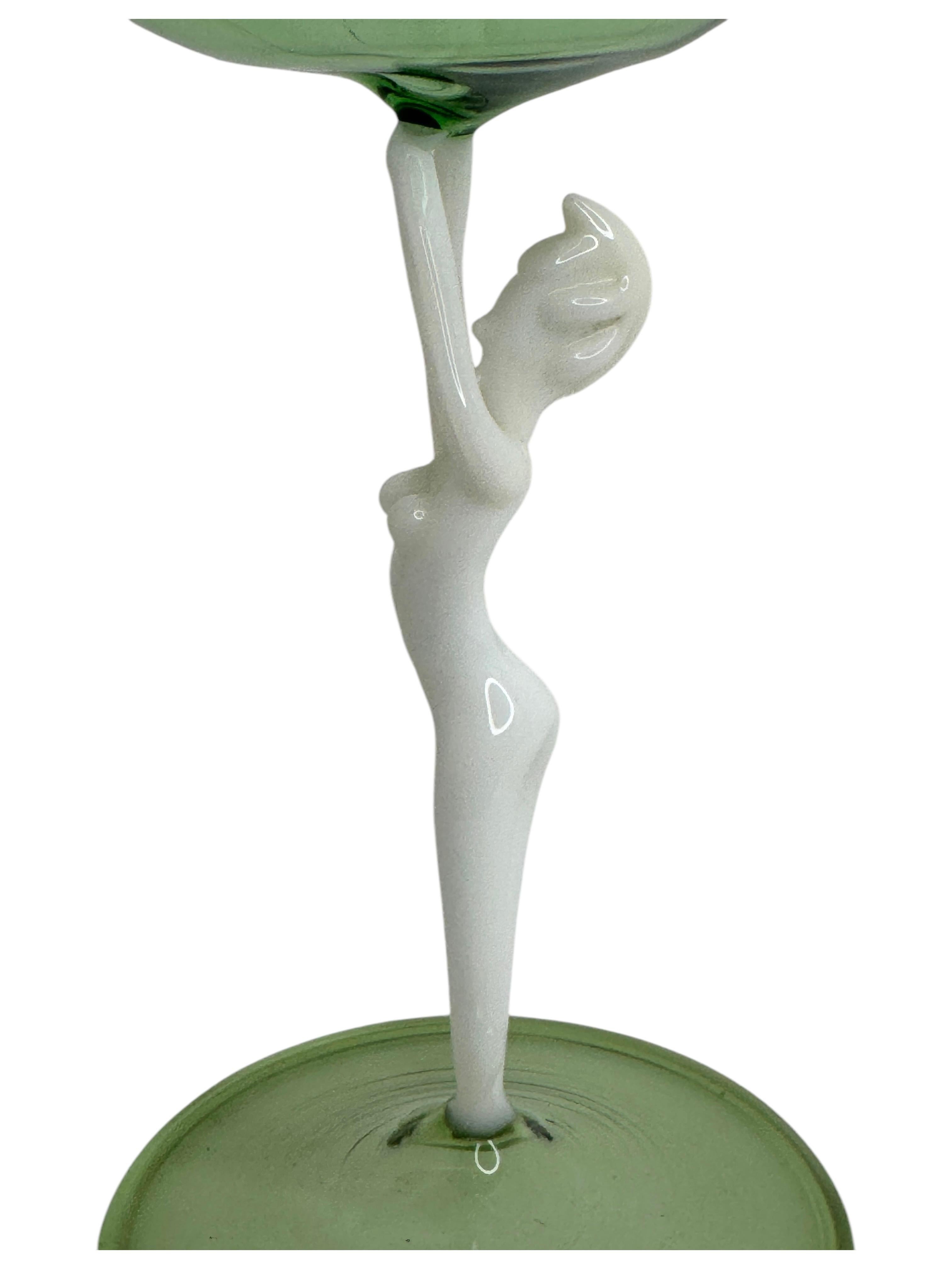 Preciosa copa de licor Stemware, tallo de dama desnuda, Bimini Art Vintage Austria en venta 6