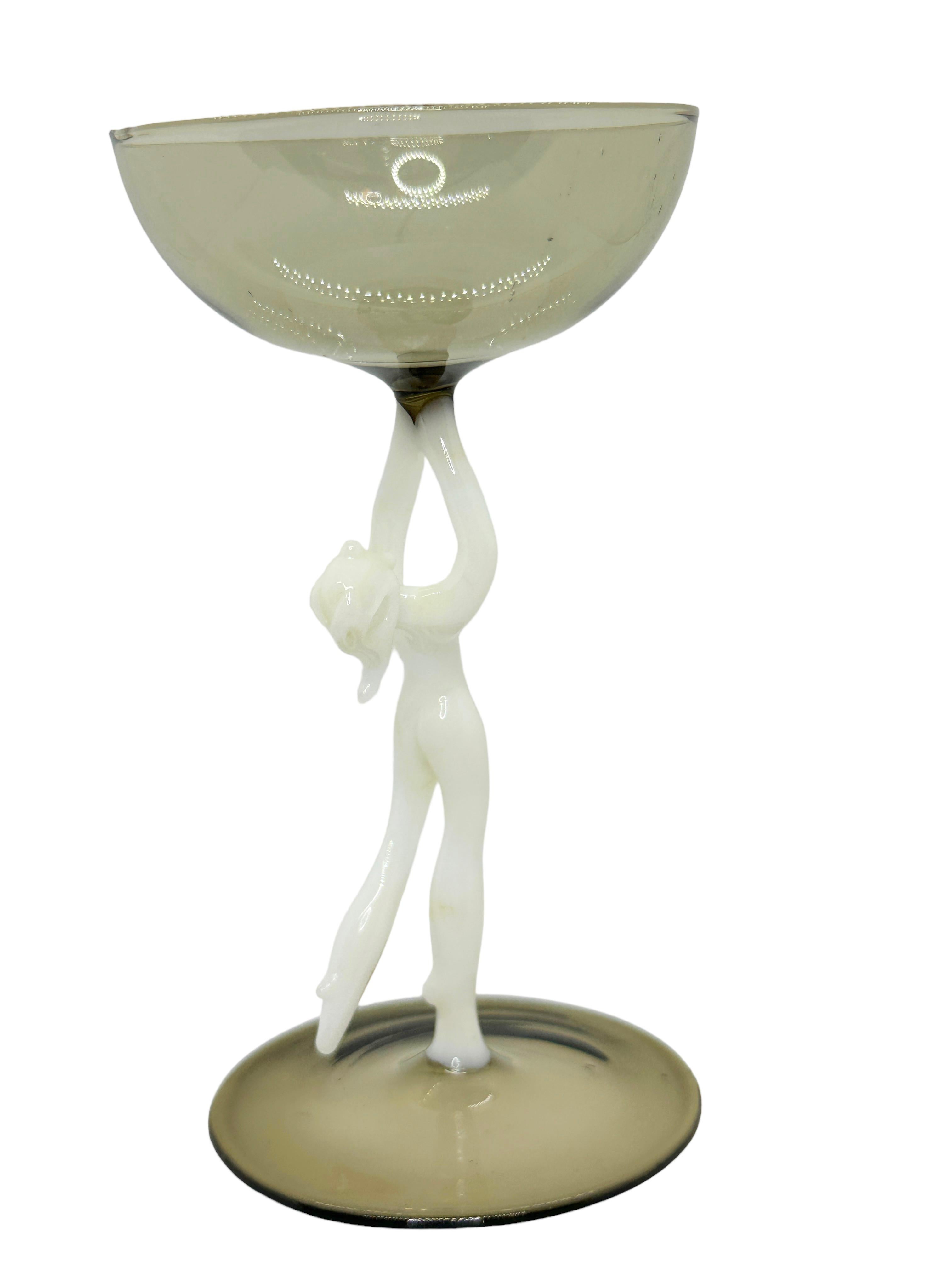 Schönes Stemware Liqueur-Glas, Nude Lady Stem, Bimini-Kunst Vintage Österreich (Art déco) im Angebot