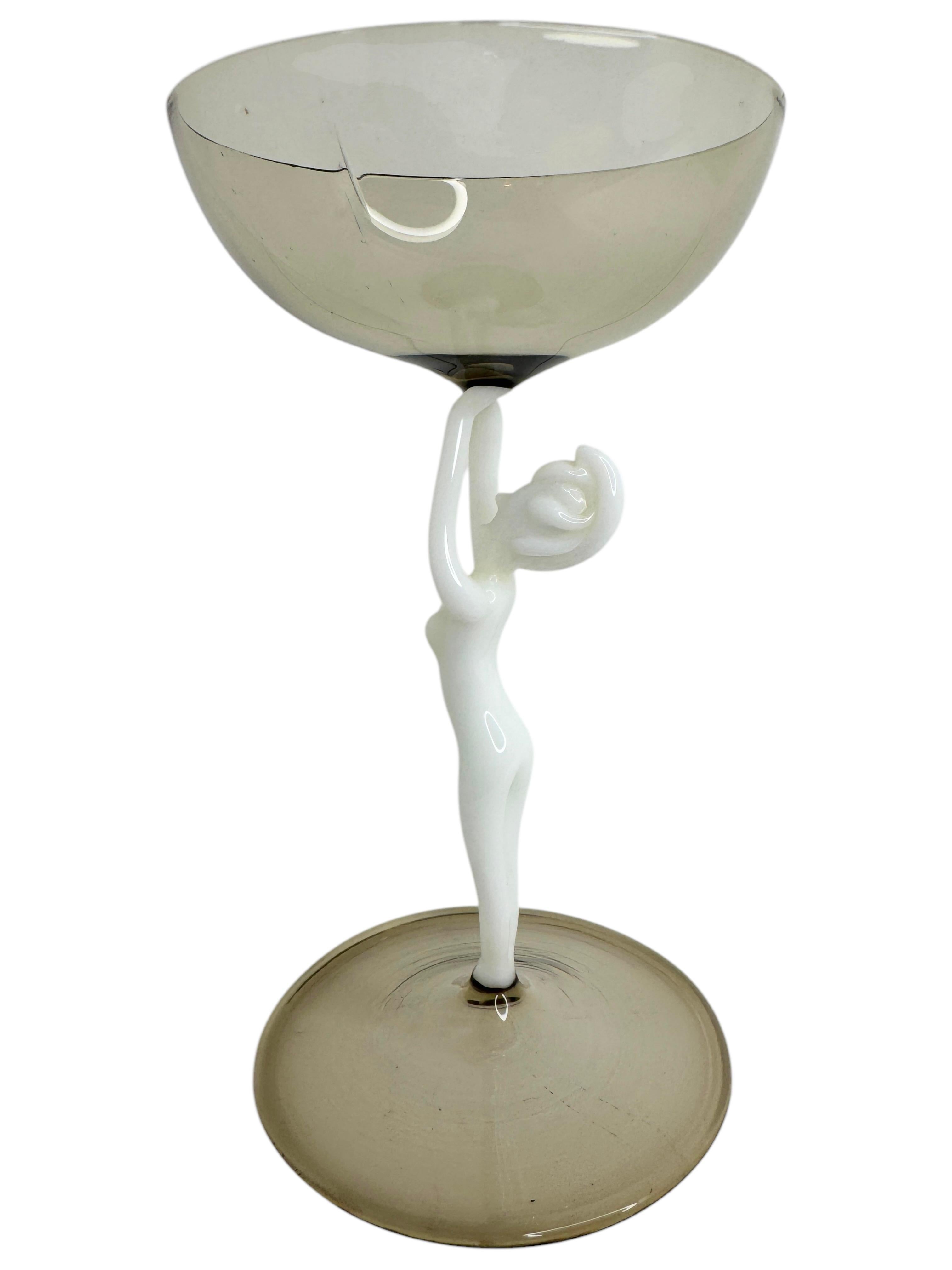 Art déco Verre à liqueur Beautiful Stemware, Nude Lady Stem, Bimini Art Vintage Austria en vente