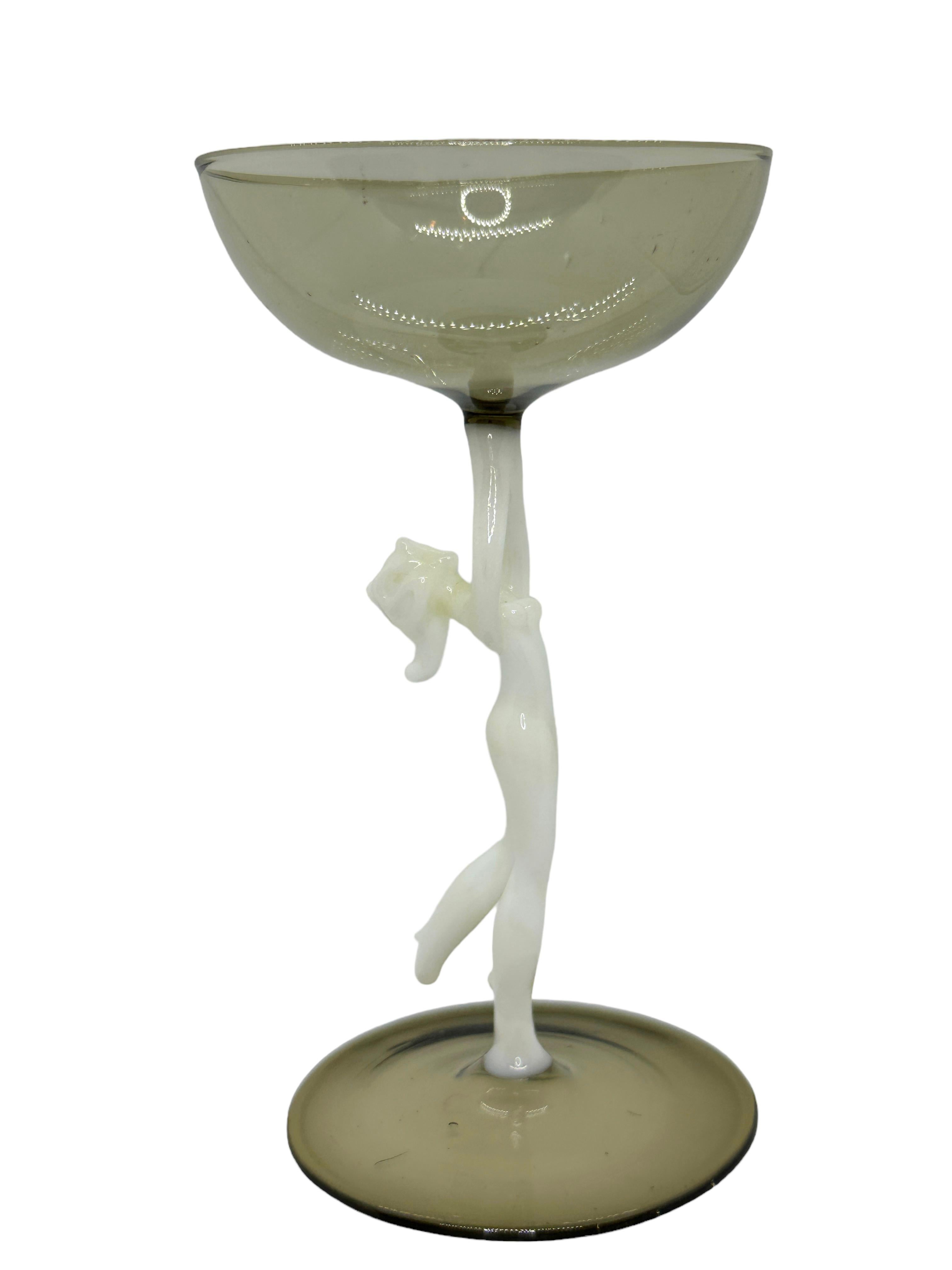 Schönes Stemware Liqueur-Glas, Nude Lady Stem, Bimini-Kunst Vintage Österreich (Deutsch) im Angebot