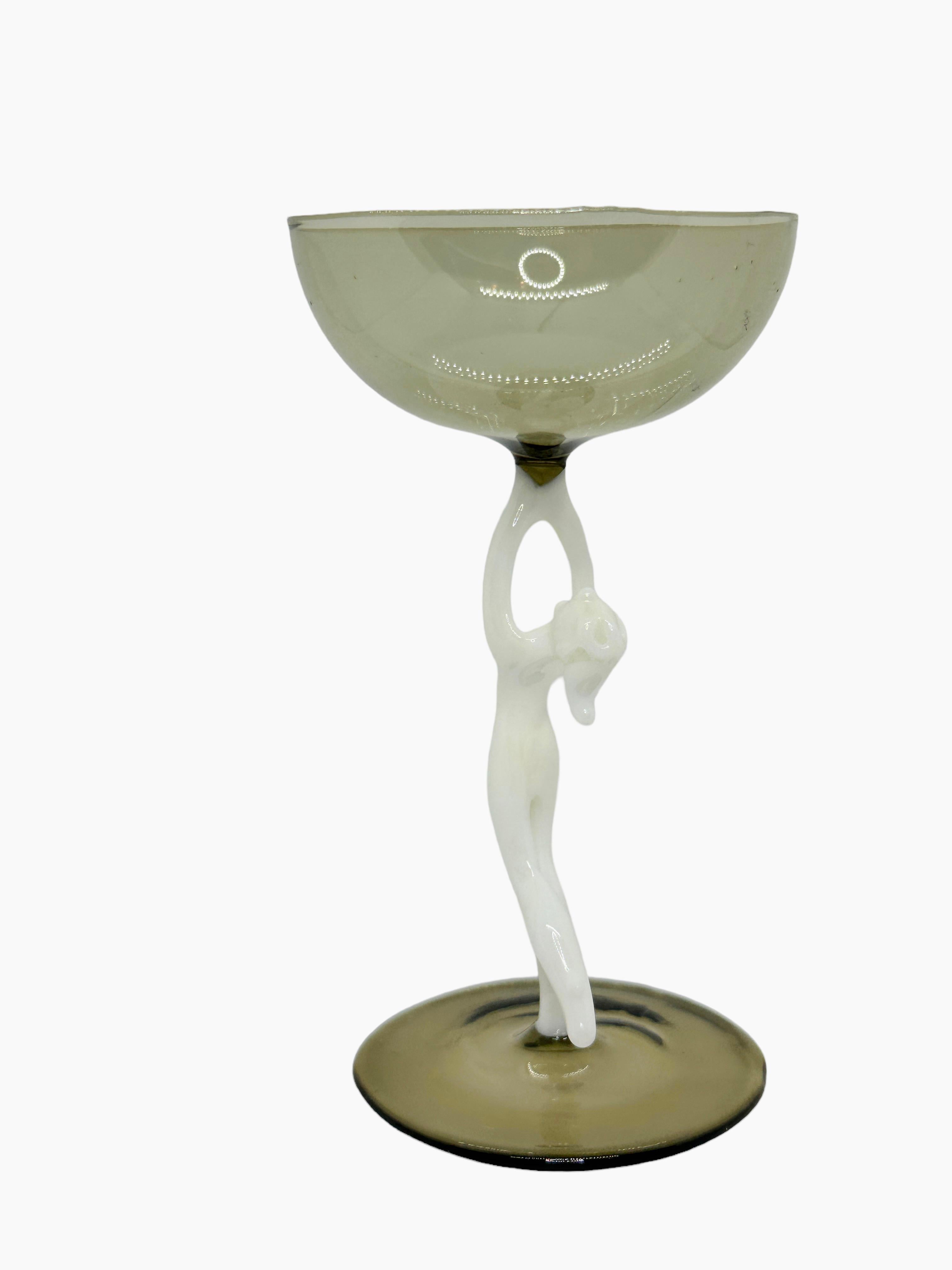 Schönes Stemware Liqueur-Glas, Nude Lady Stem, Bimini-Kunst Vintage Österreich (Deutsch) im Angebot