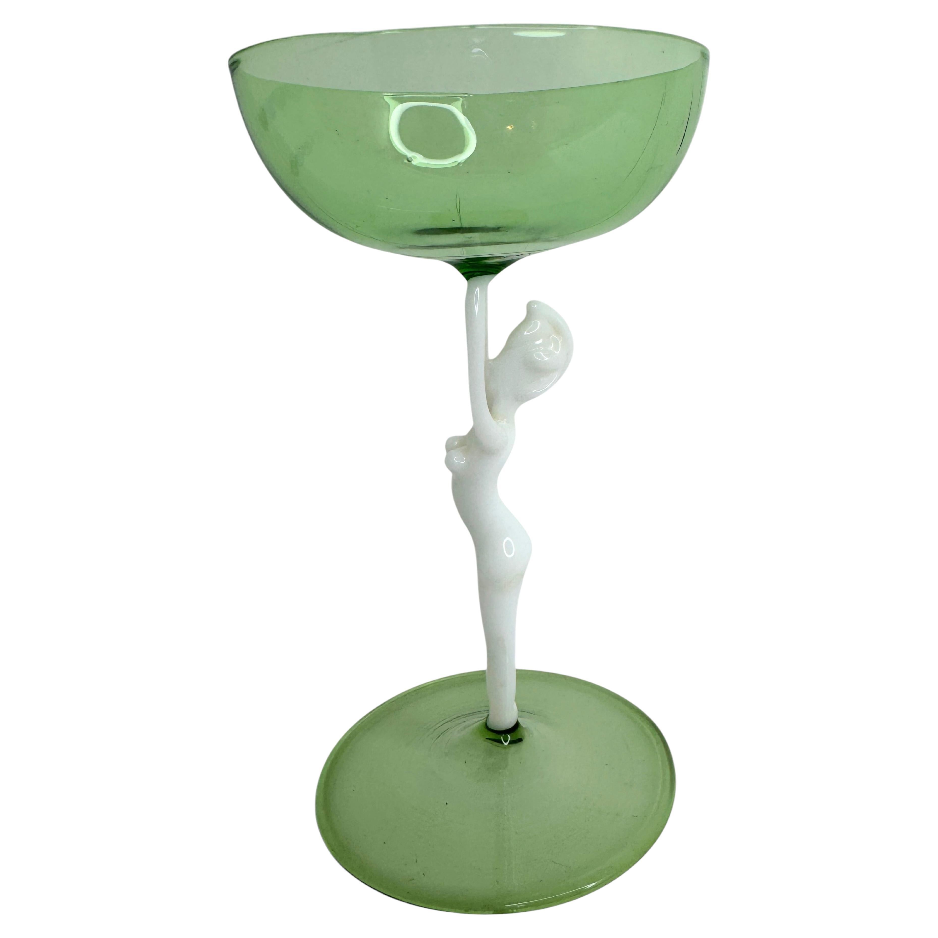 Bellissimo bicchiere da liquore Stemware, stelo di donna nuda, Art of Vintage Austria