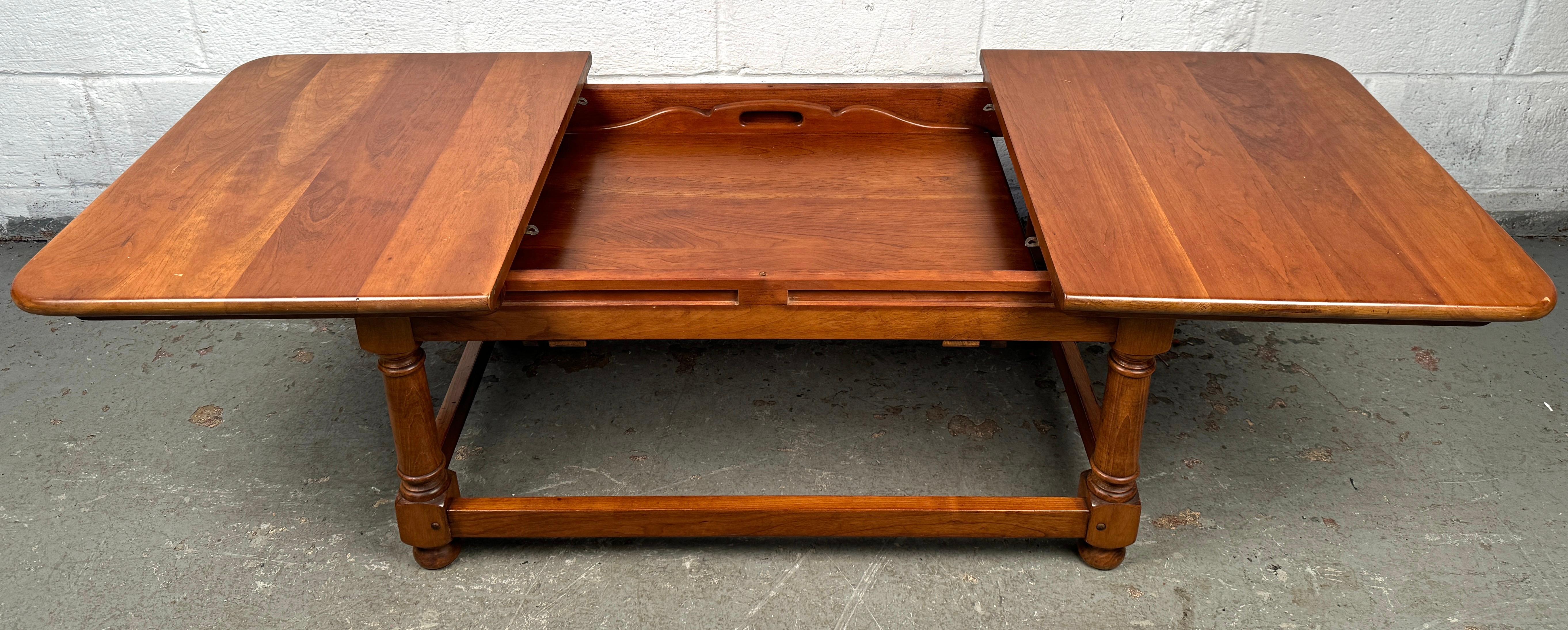 Beautiful Stickley Maple Draw Leaf Coffee Table For Sale 2
