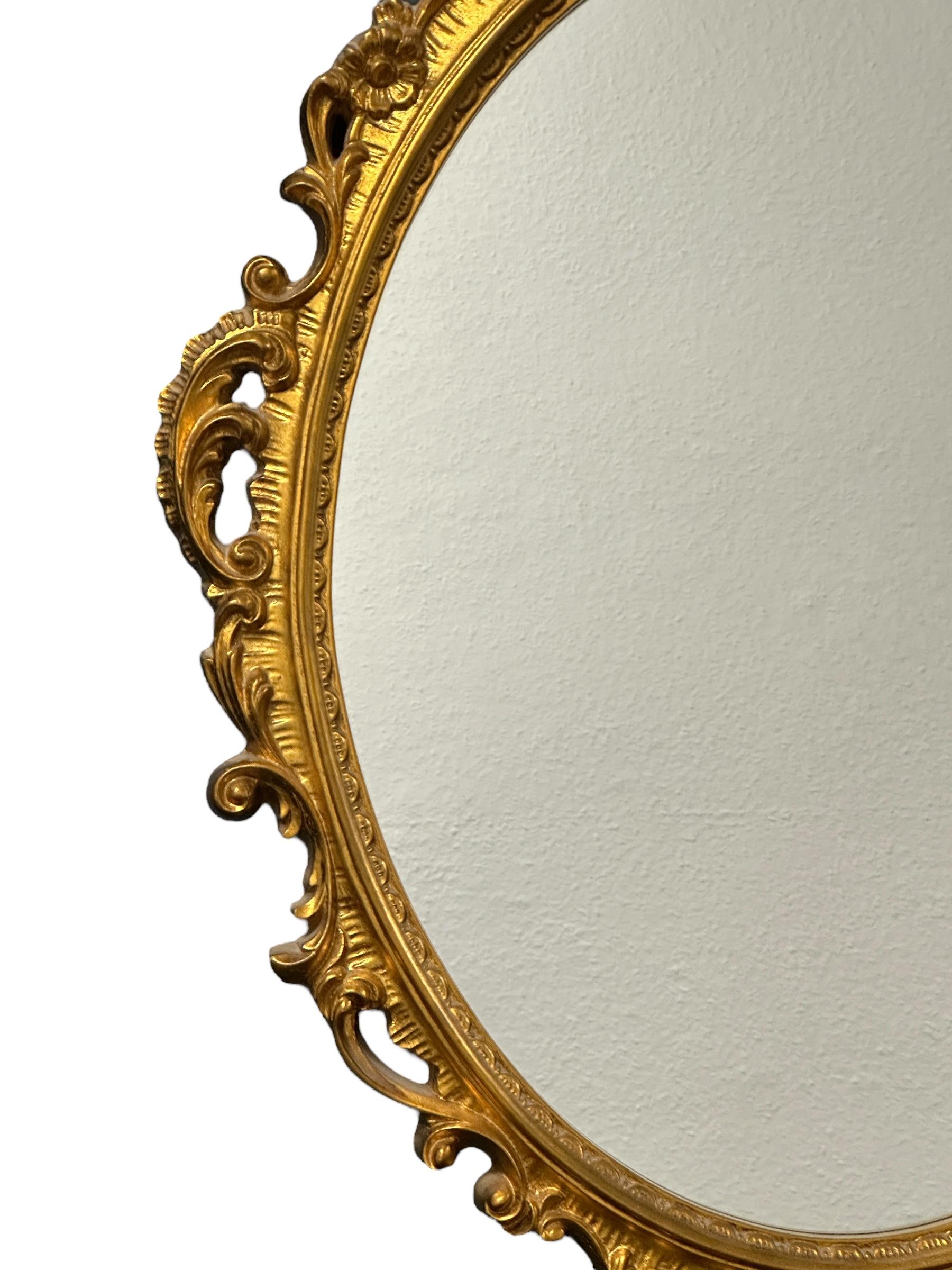 Beautiful Stunning Gilded Tole Toleware Mirror Vintage, Italy, 1950s In Good Condition For Sale In Nuernberg, DE