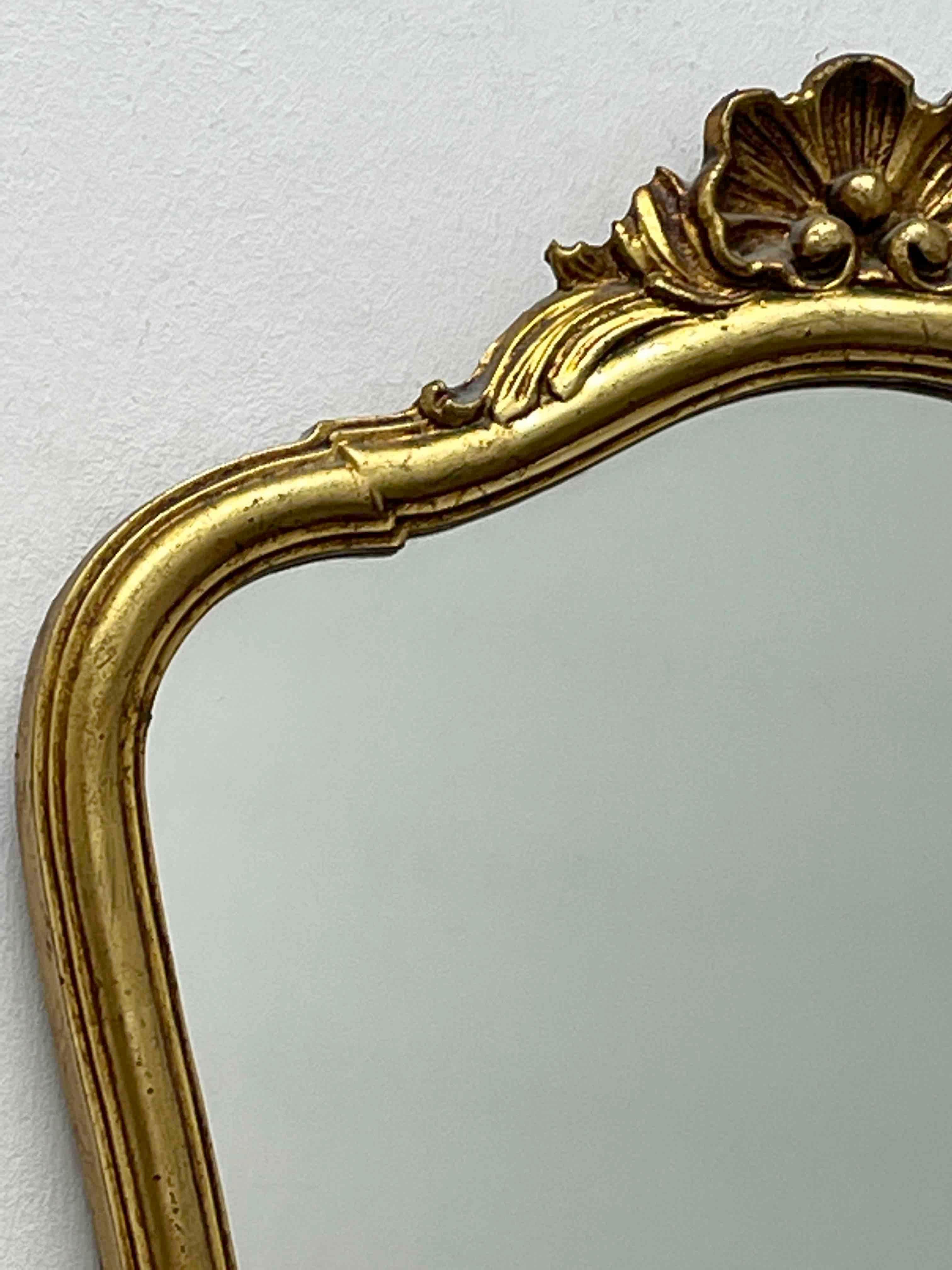 Mid-20th Century Beautiful Stunning Gilded Tole Toleware Mirror Vintage, Italy, 1950s
