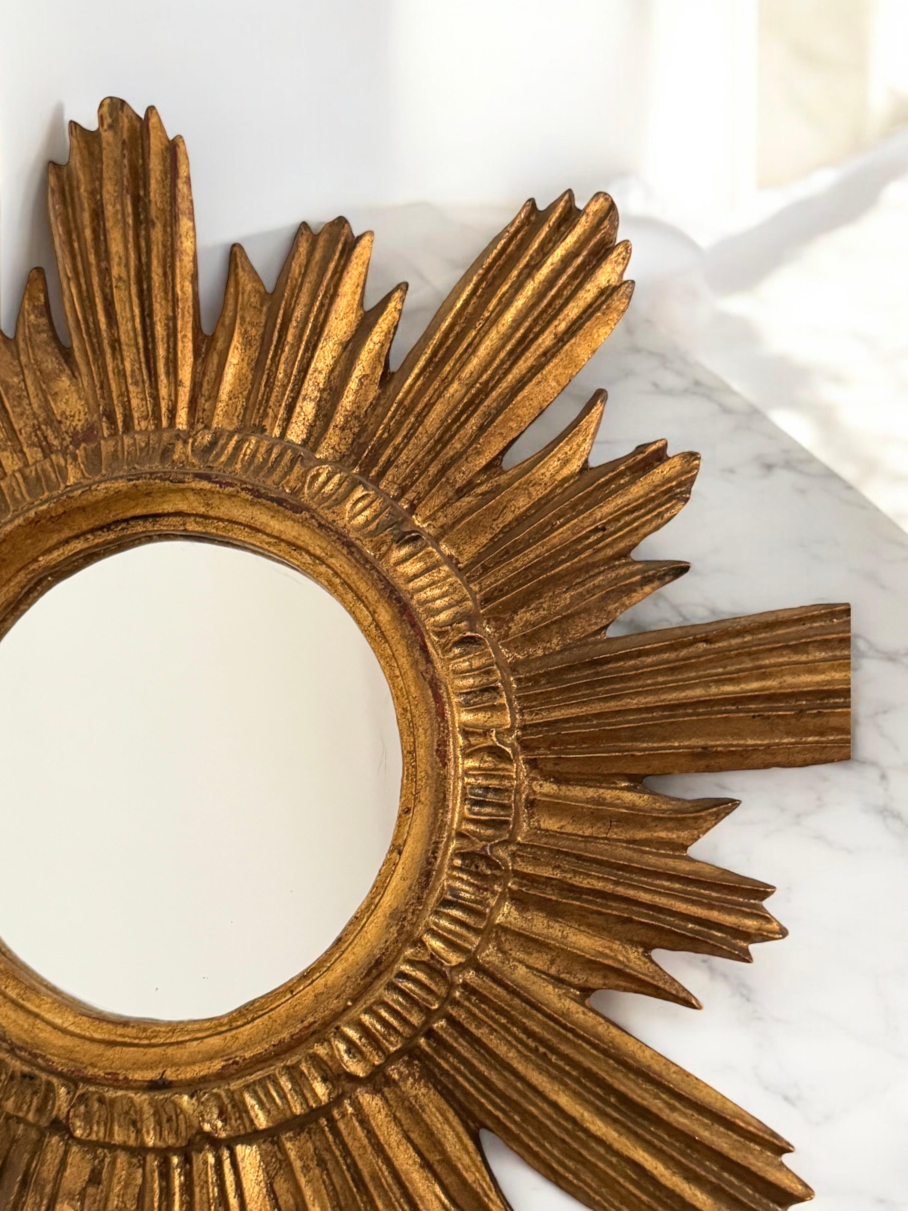Beautiful Sunburst Starburst Mirror Gilt Wood Stucco, Italy, circa 1960s For Sale 5