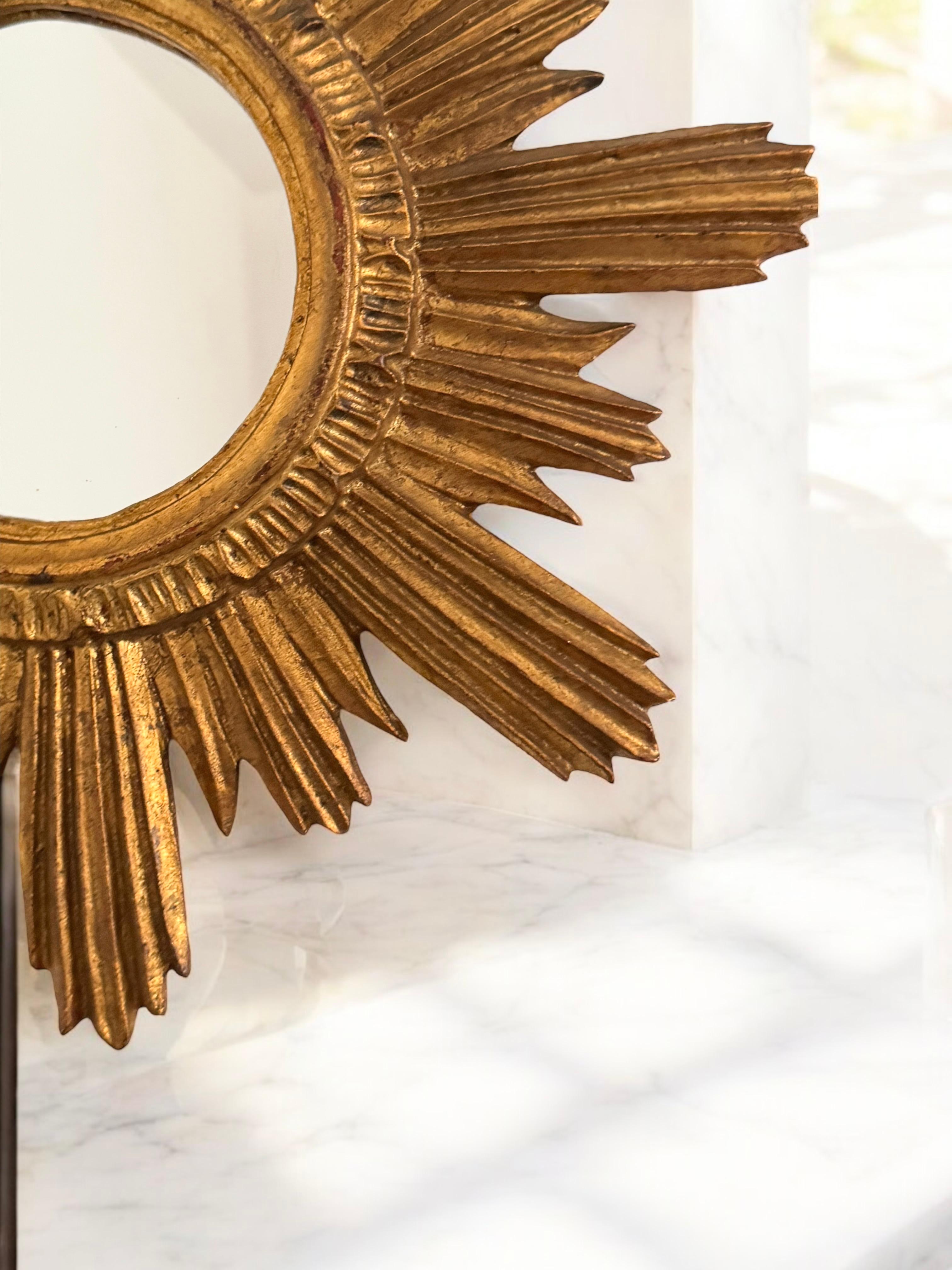 Beautiful Sunburst Starburst Mirror Gilt Wood Stucco, Italy, circa 1960s For Sale 6