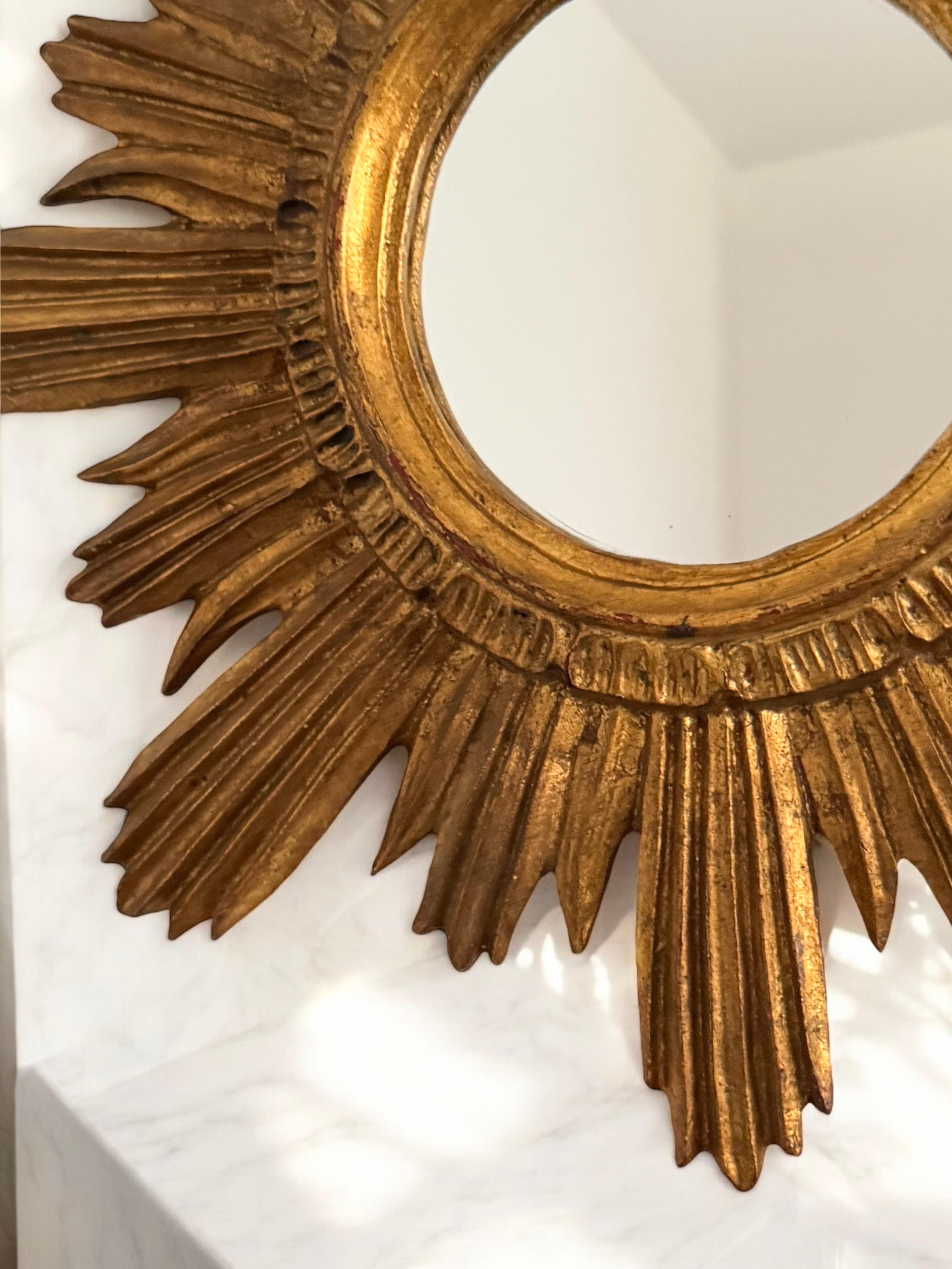 Beautiful Sunburst Starburst Mirror Gilt Wood Stucco, Italy, circa 1960s For Sale 7