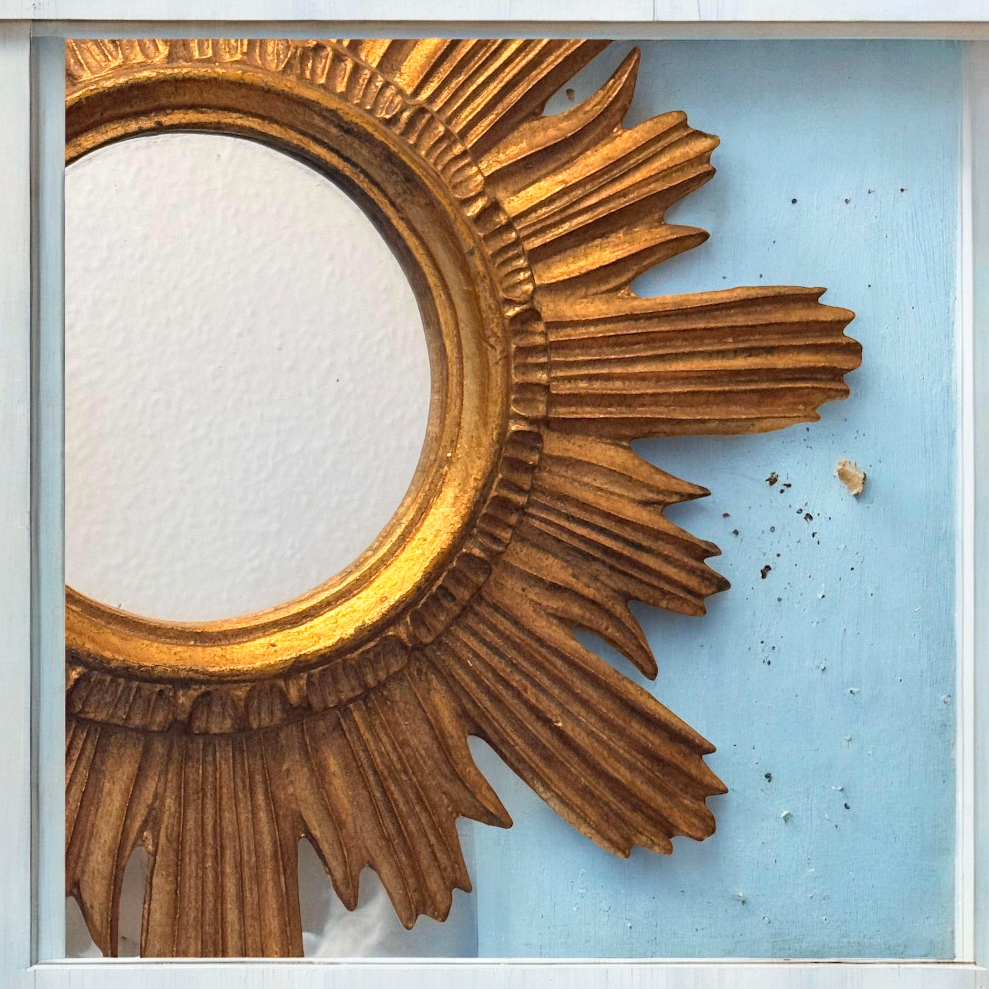 Magnifique miroir en forme d'étoile dorée Wood Stucco, Italie, vers les années 1960 en vente 7