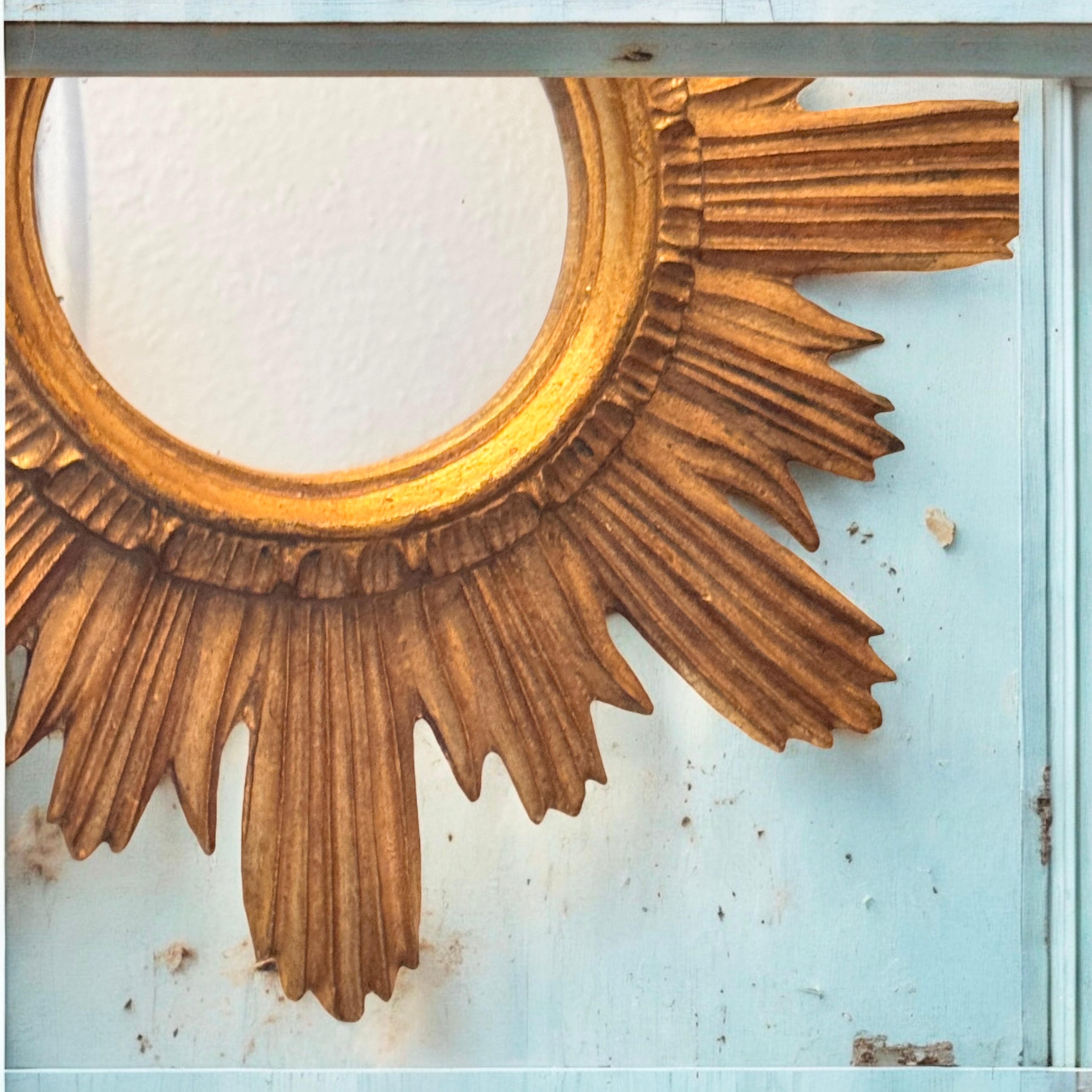 Magnifique miroir en forme d'étoile dorée Wood Stucco, Italie, vers les années 1960 en vente 8