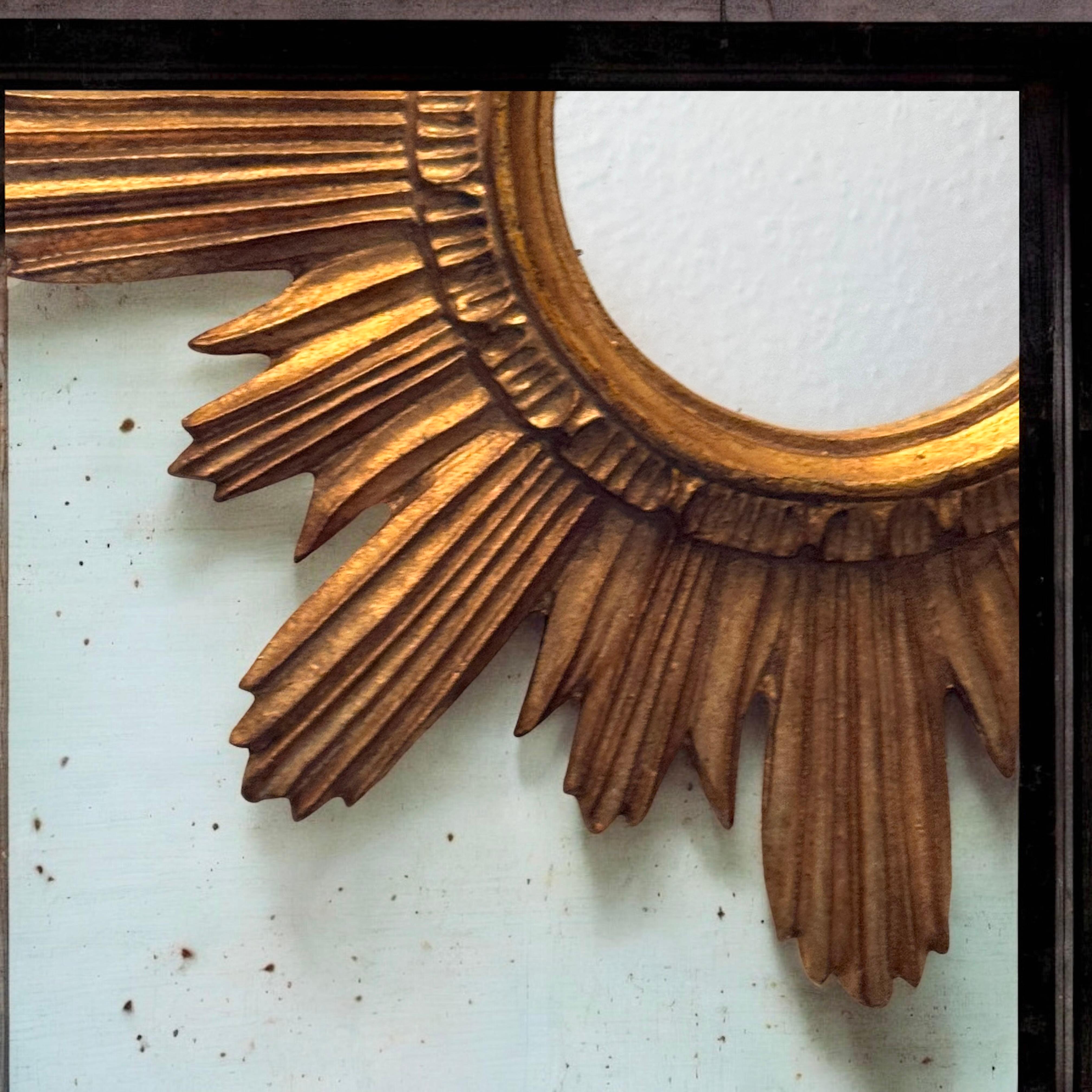 Magnifique miroir en forme d'étoile dorée Wood Stucco, Italie, vers les années 1960 en vente 10