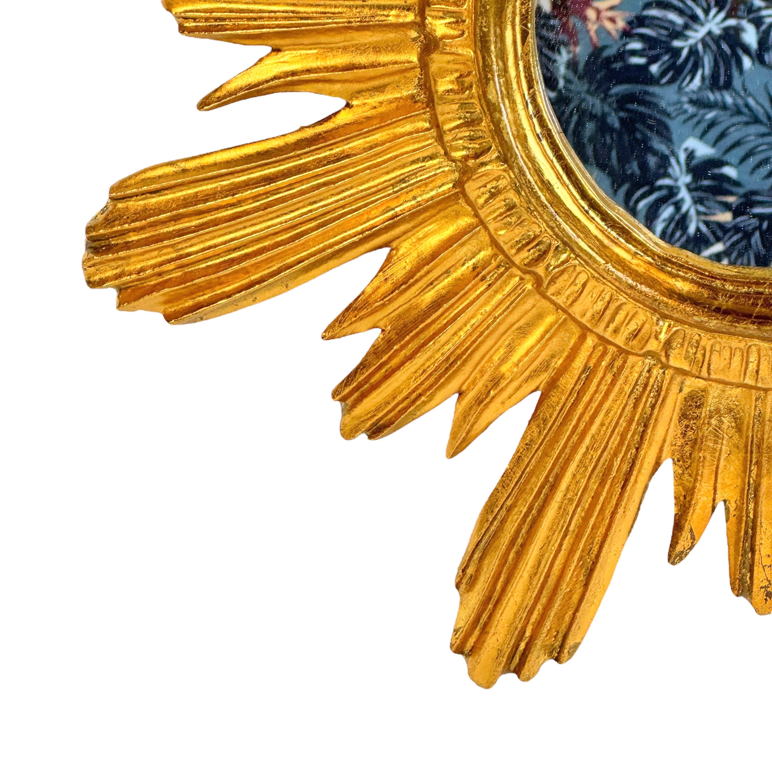 Schöner Sunburst-Starburst-Spiegel Vergoldetes Holz Stuck, Italien, um 1960er Jahre (Hollywood Regency)